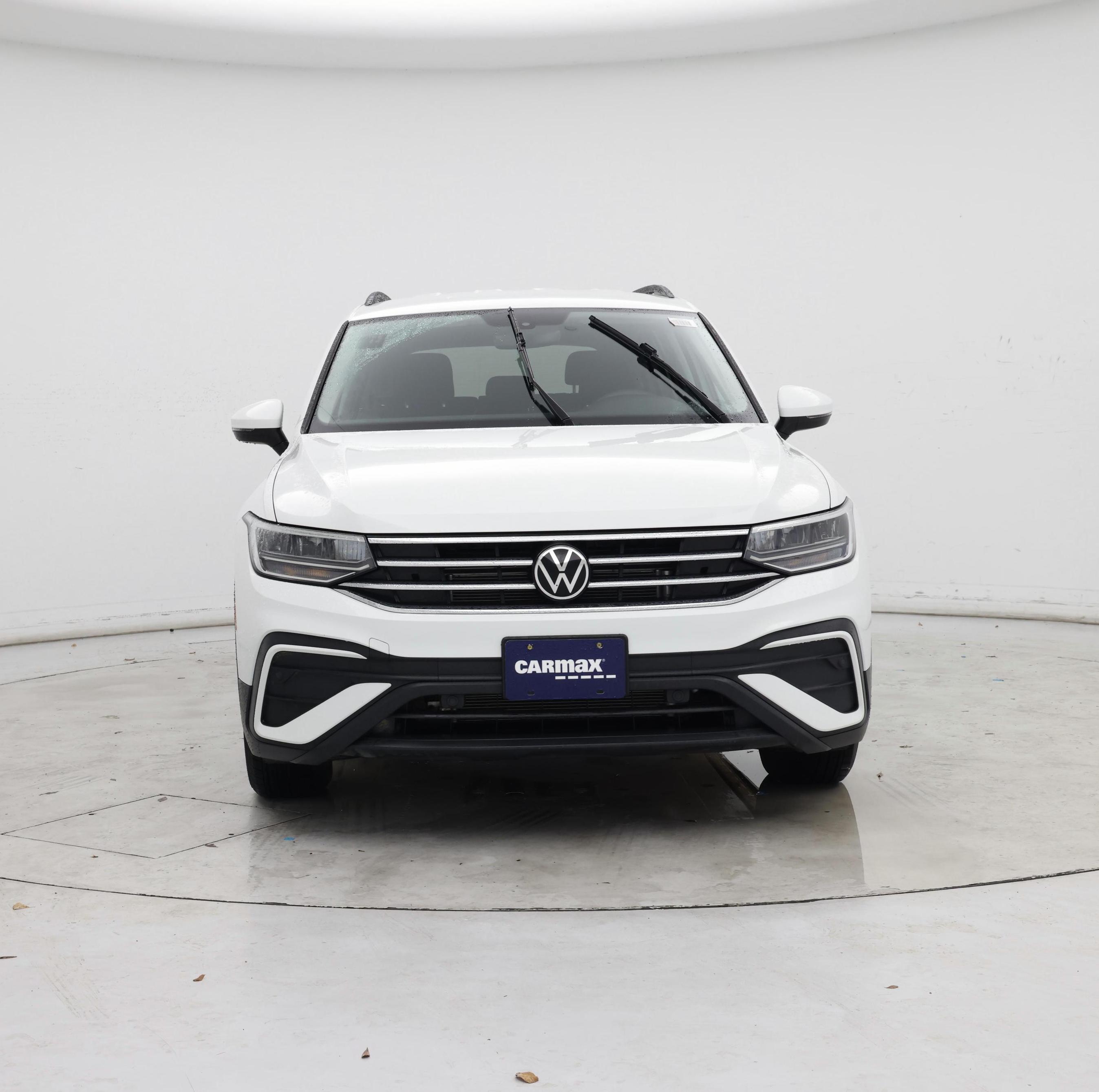 Thumbnail: 2023 Volkswagen Tiguan - 5