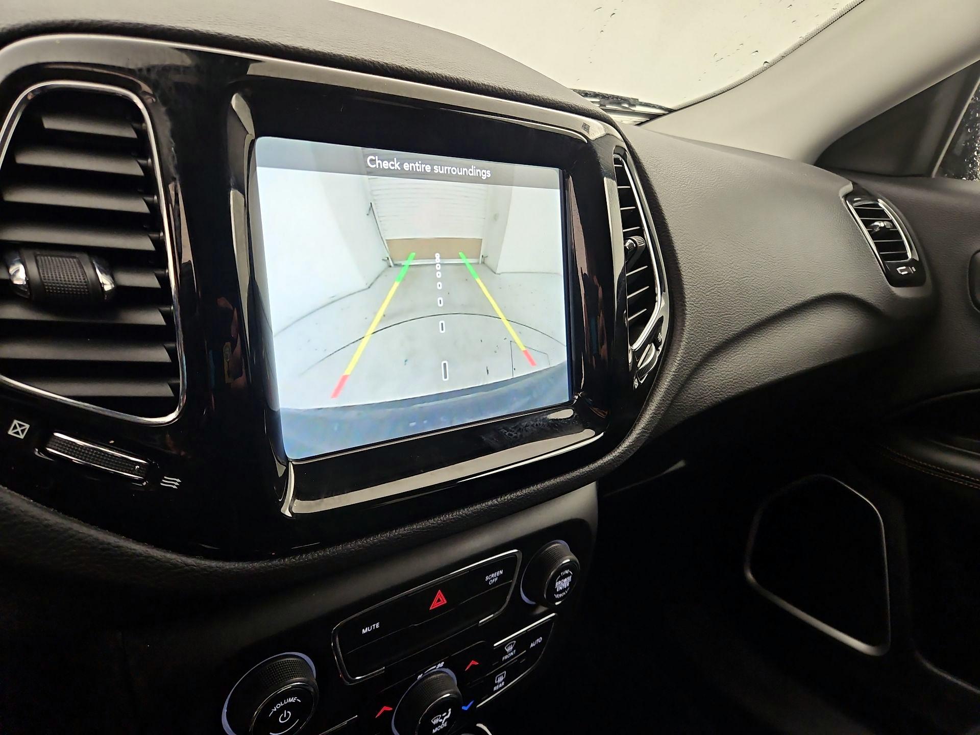 Thumbnail: 2020 Jeep Compass - 14