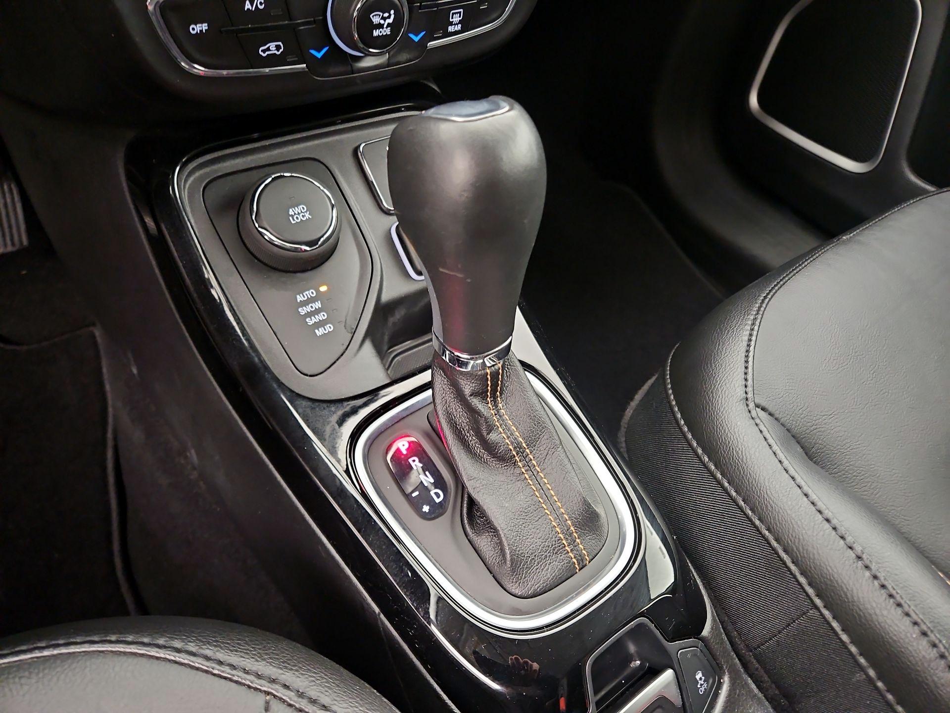 Thumbnail: 2020 Jeep Compass - 17