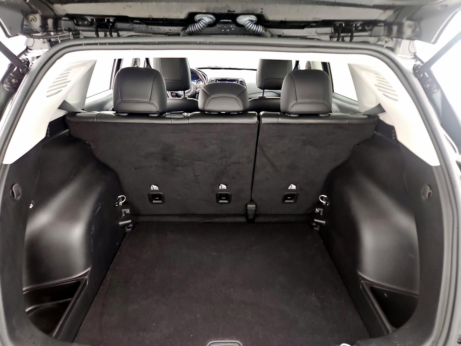 Thumbnail: 2020 Jeep Compass - 20