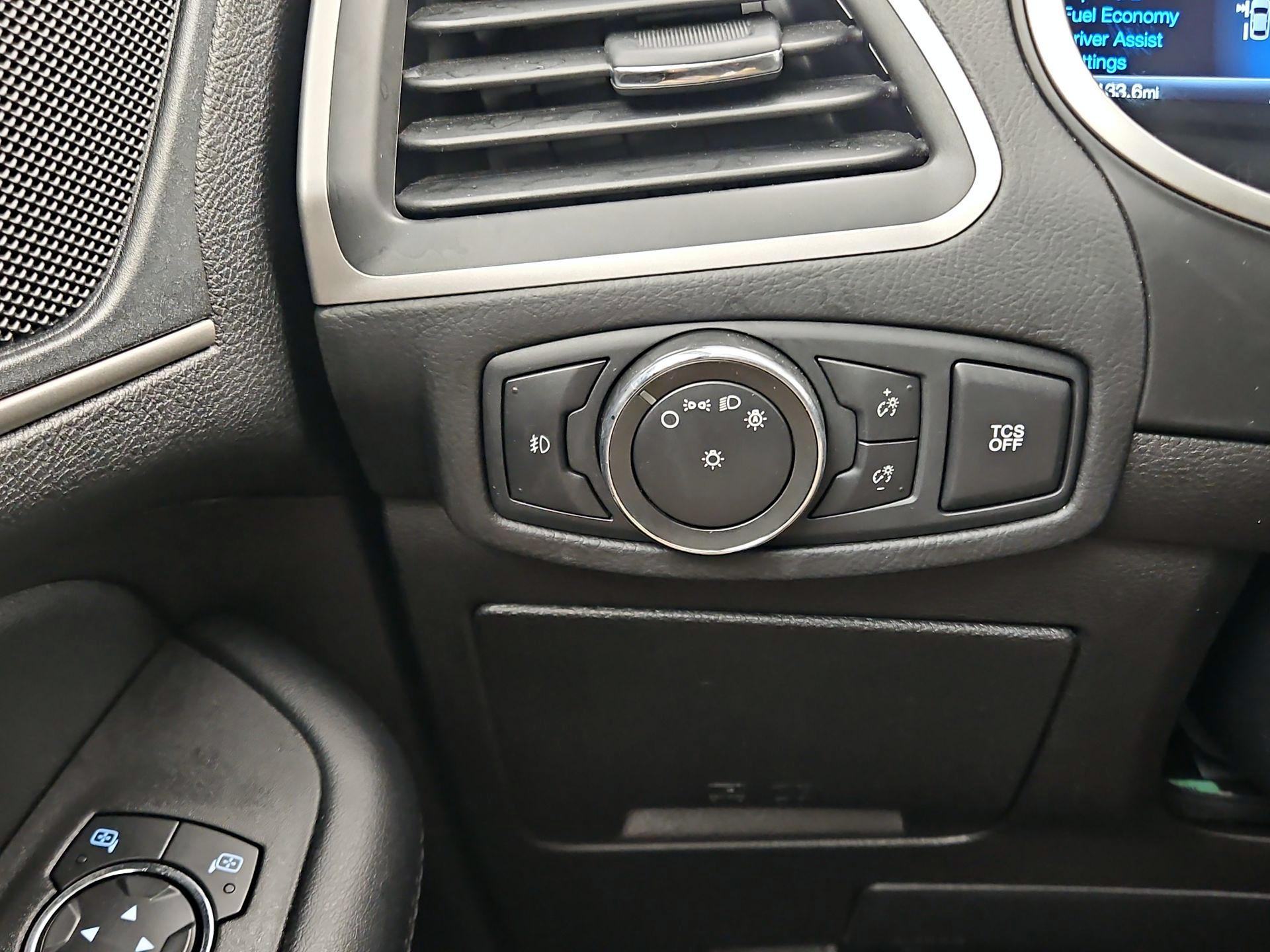 Thumbnail: 2021 Ford Edge - 13