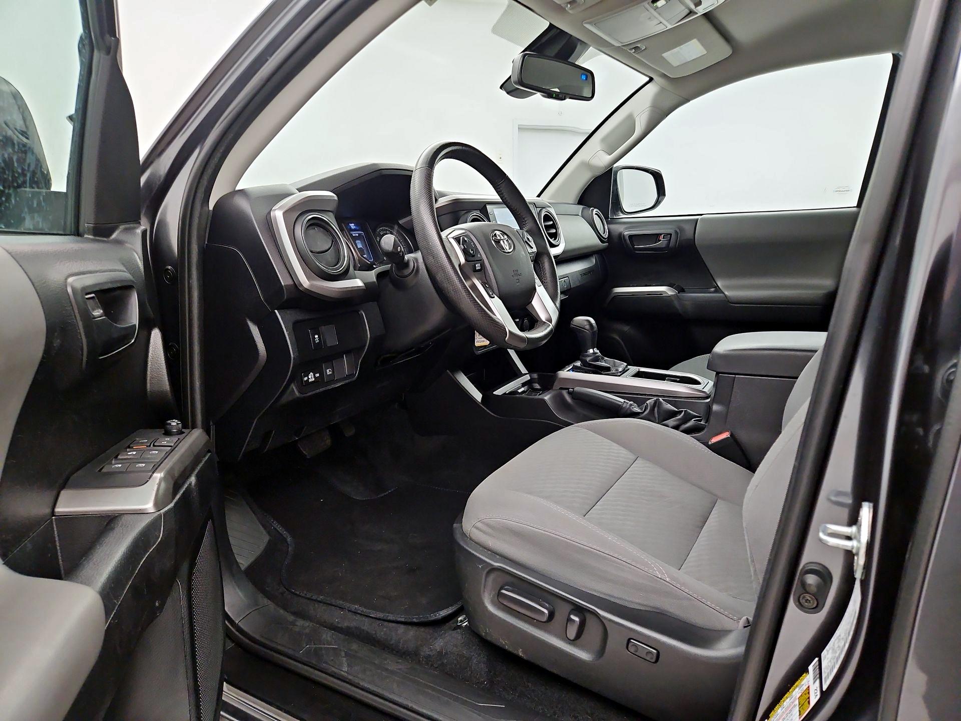 Thumbnail: 2021 Toyota Tacoma - 11