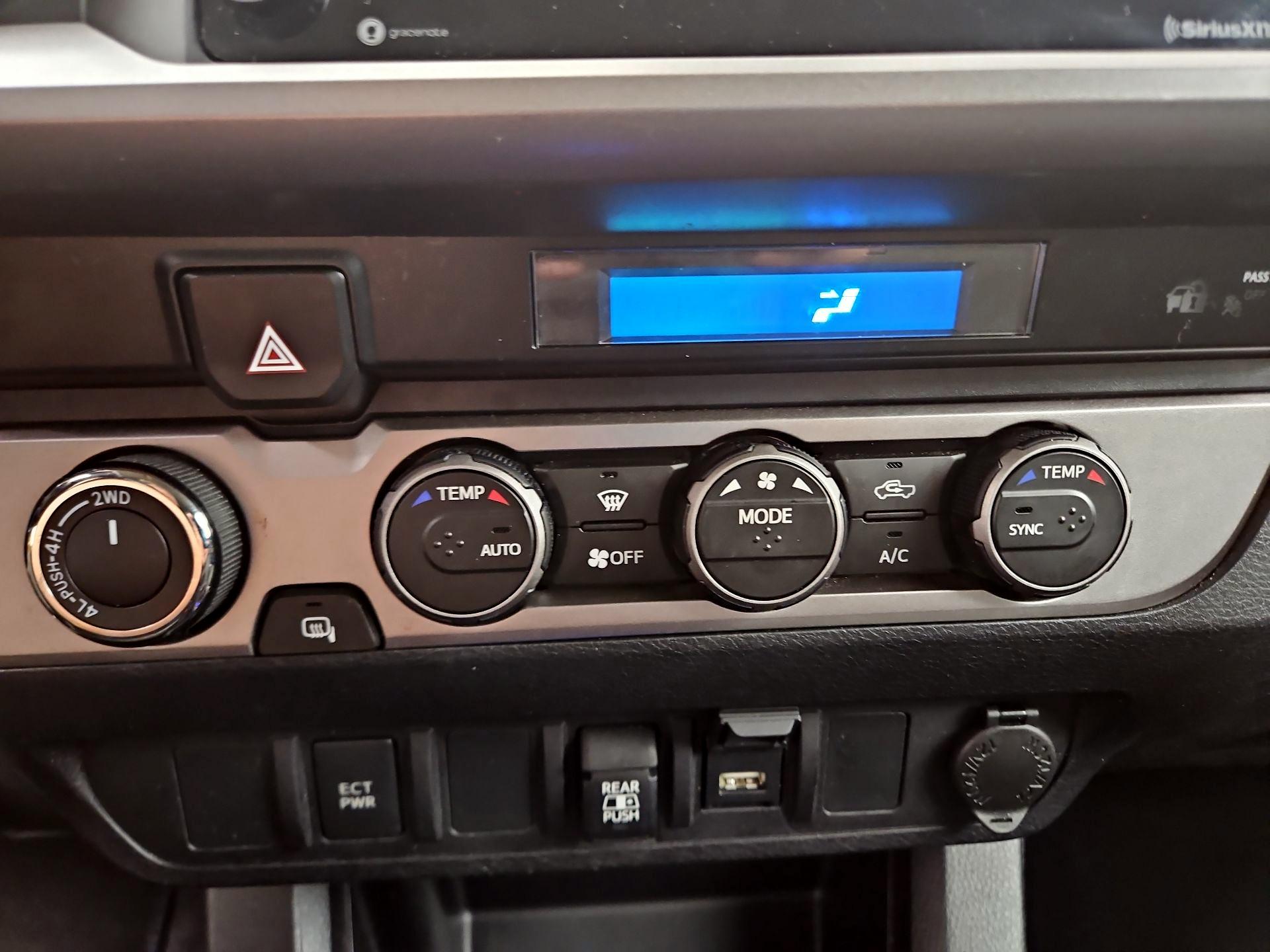 Thumbnail: 2021 Toyota Tacoma - 16