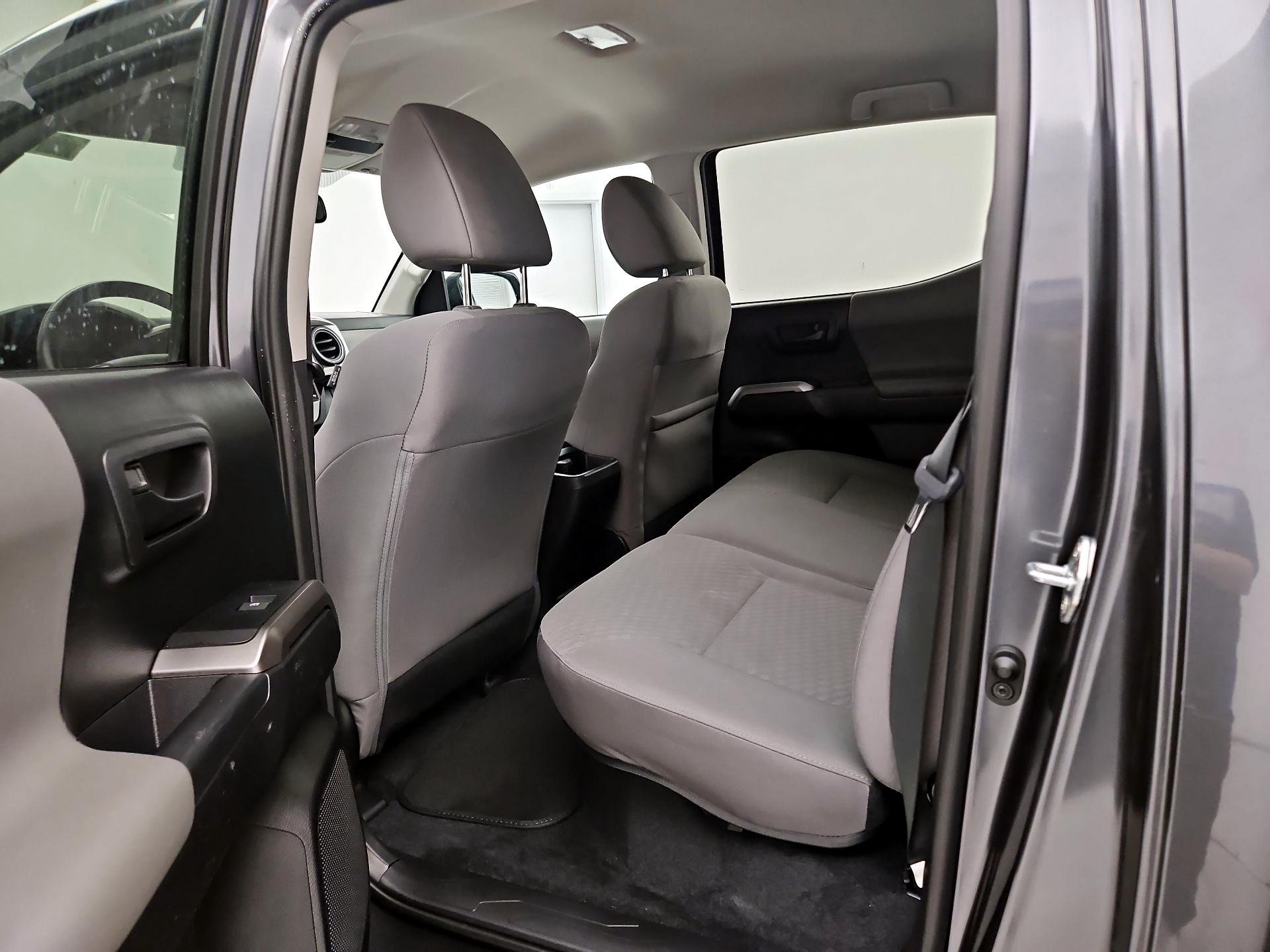 Thumbnail: 2021 Toyota Tacoma - 19