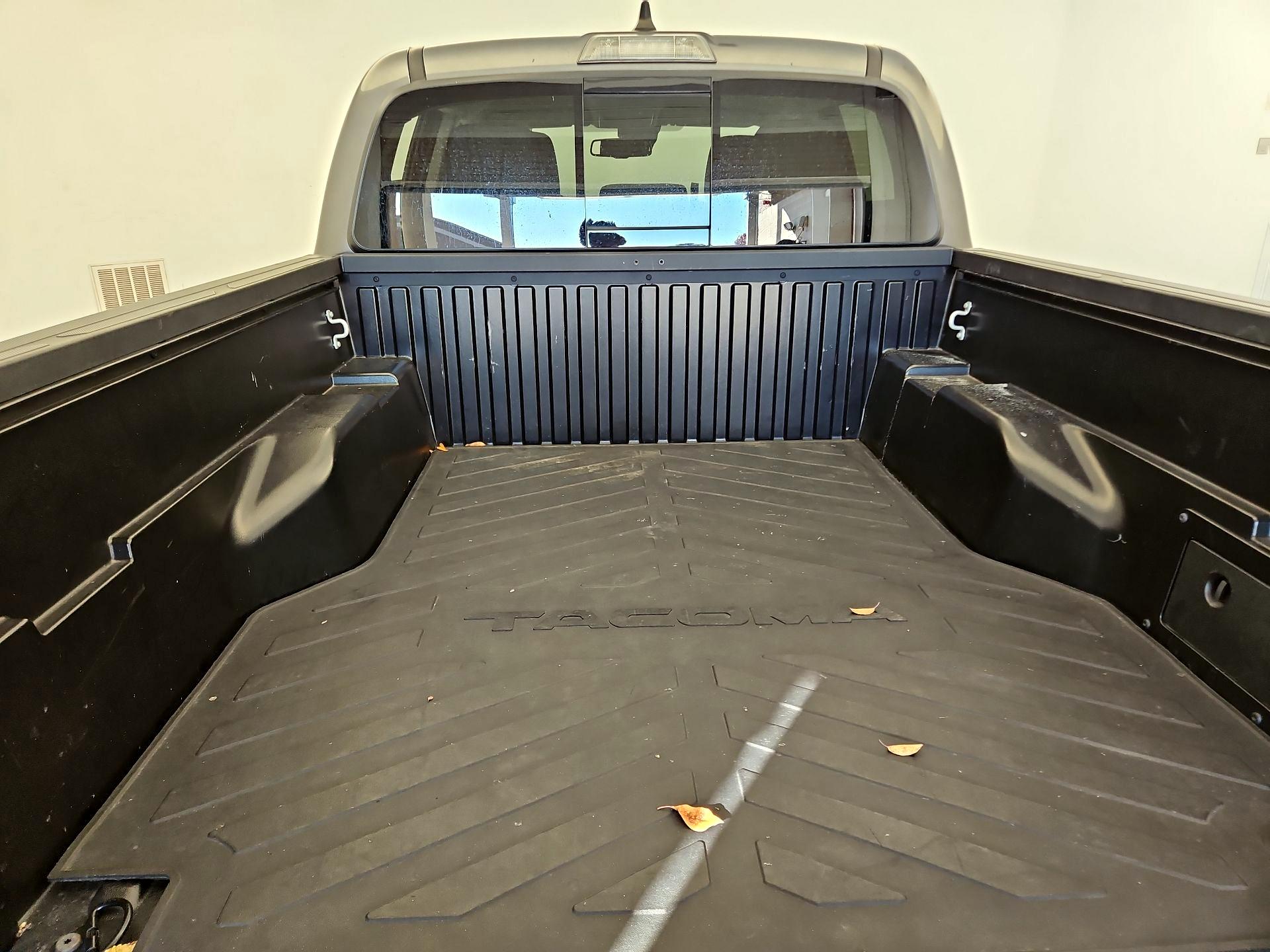 Thumbnail: 2021 Toyota Tacoma - 20