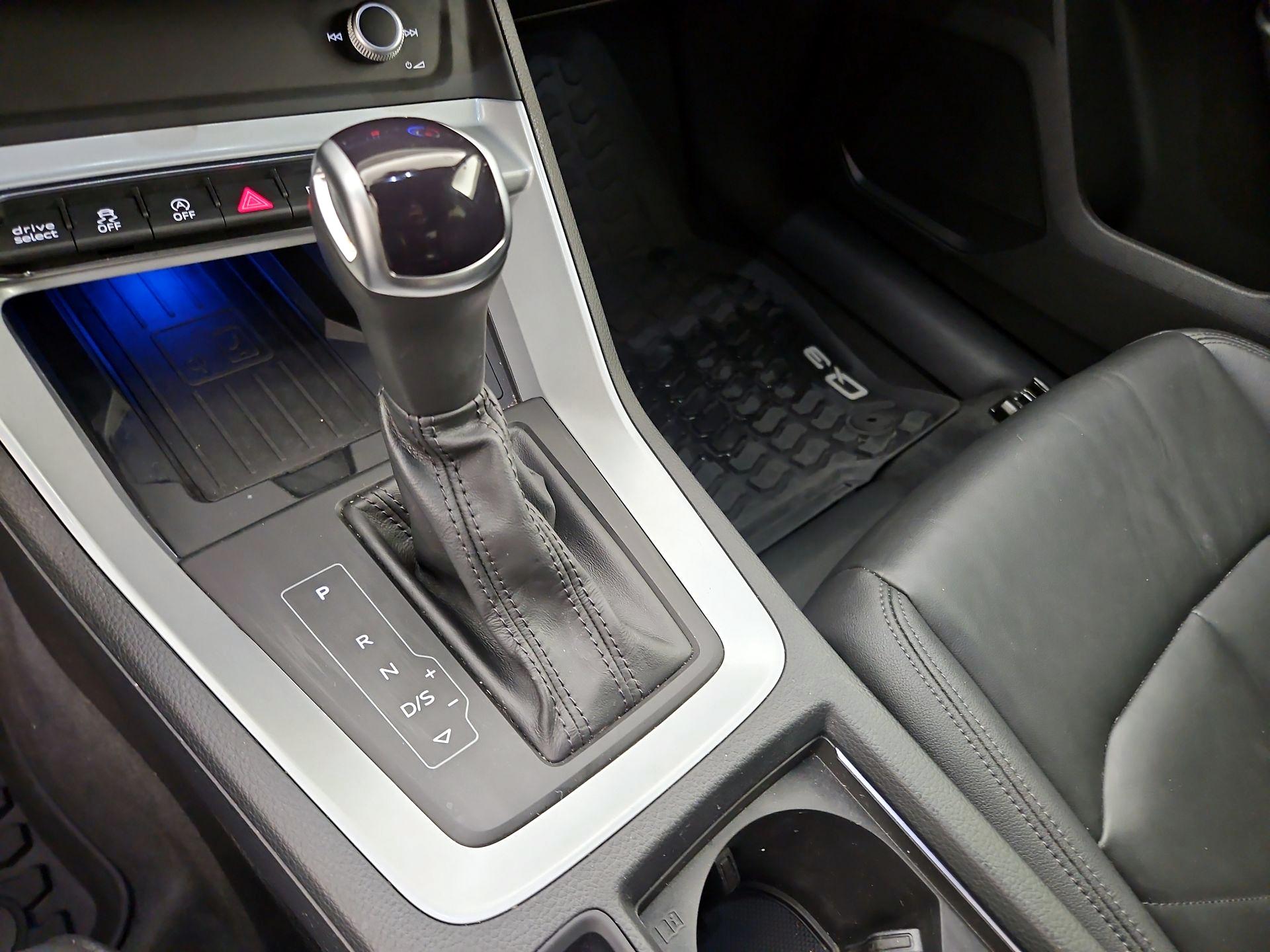 Thumbnail: 2023 Audi Q3 - 17