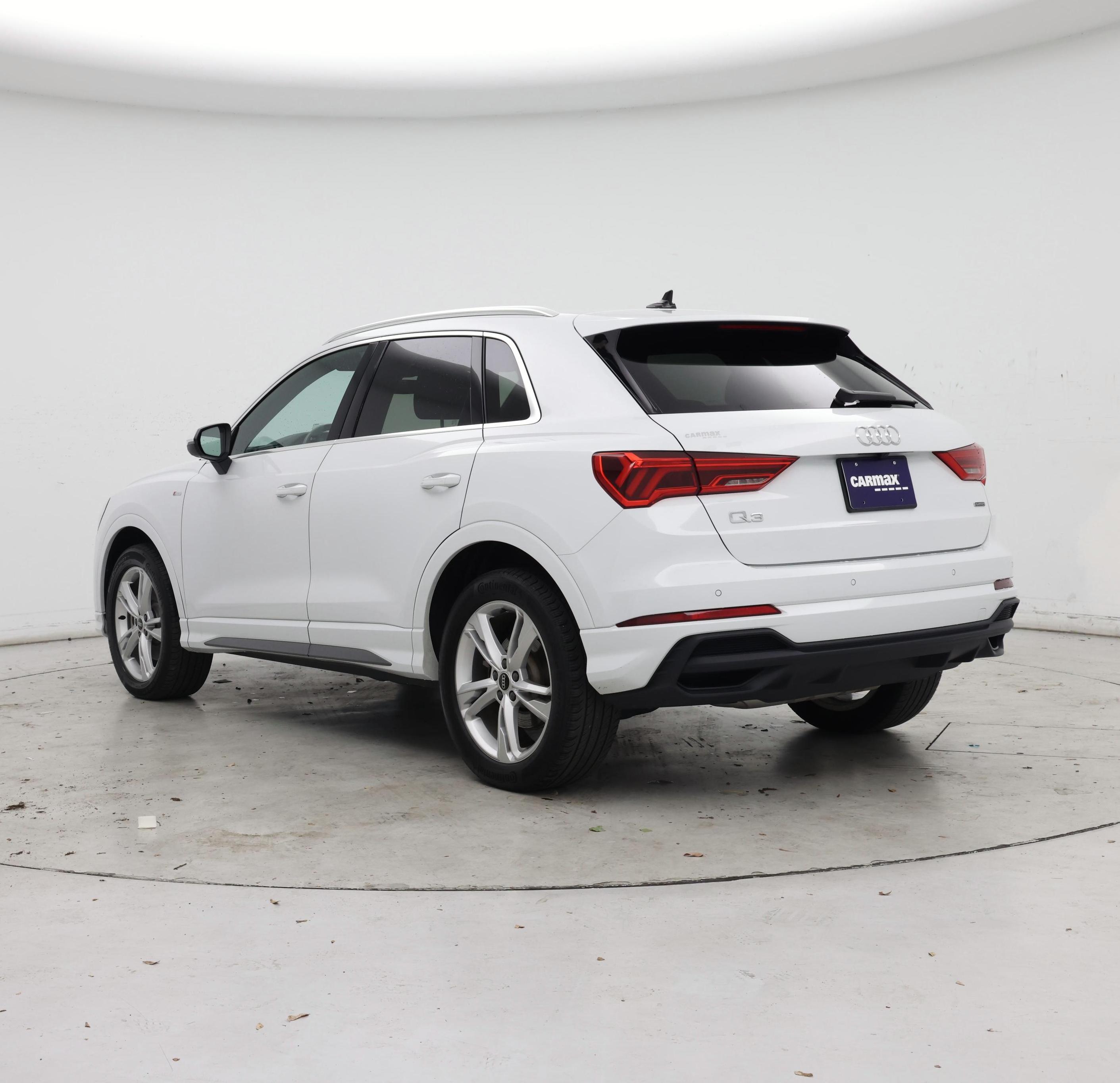 Thumbnail: 2023 Audi Q3 - 2