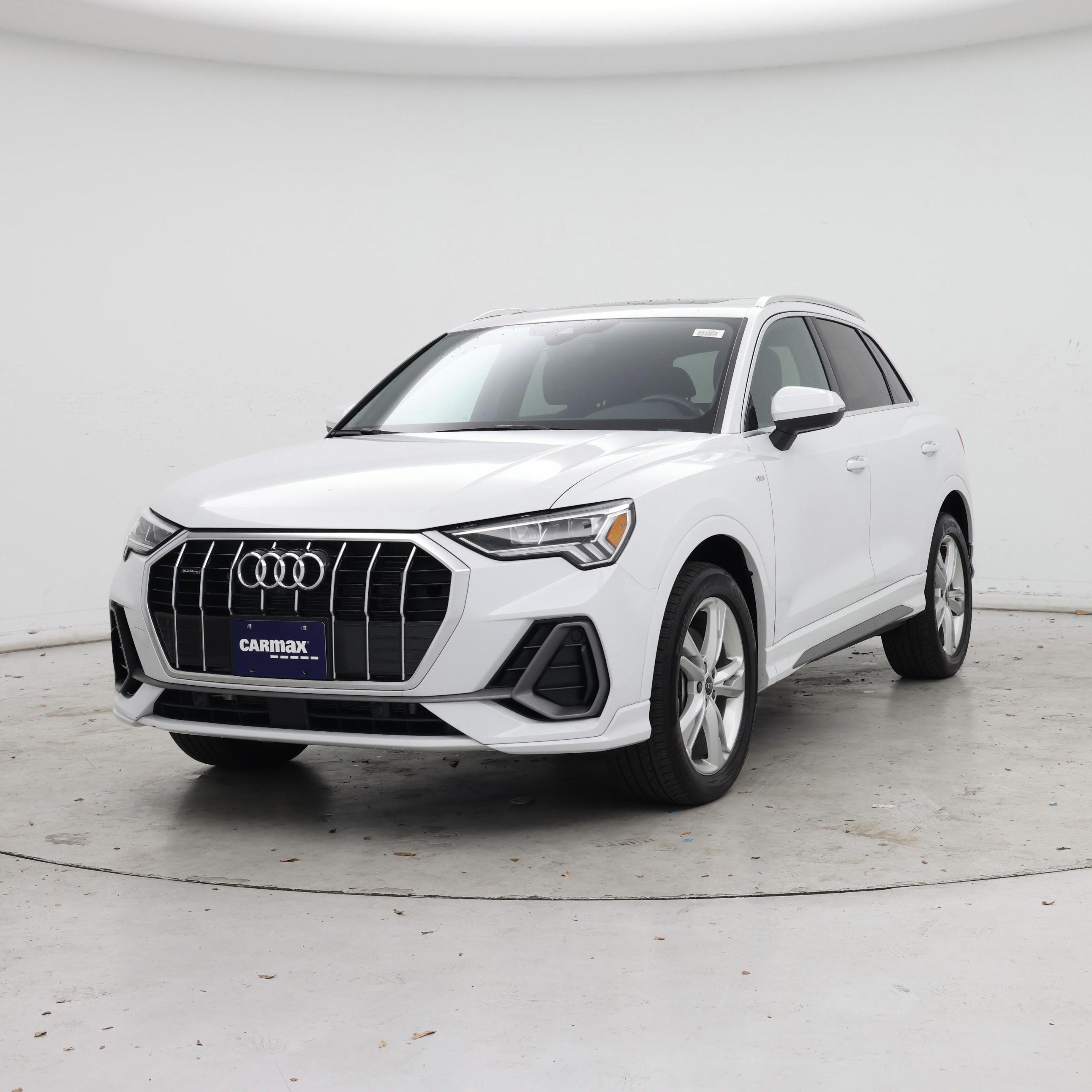 Thumbnail: 2023 Audi Q3 - 4