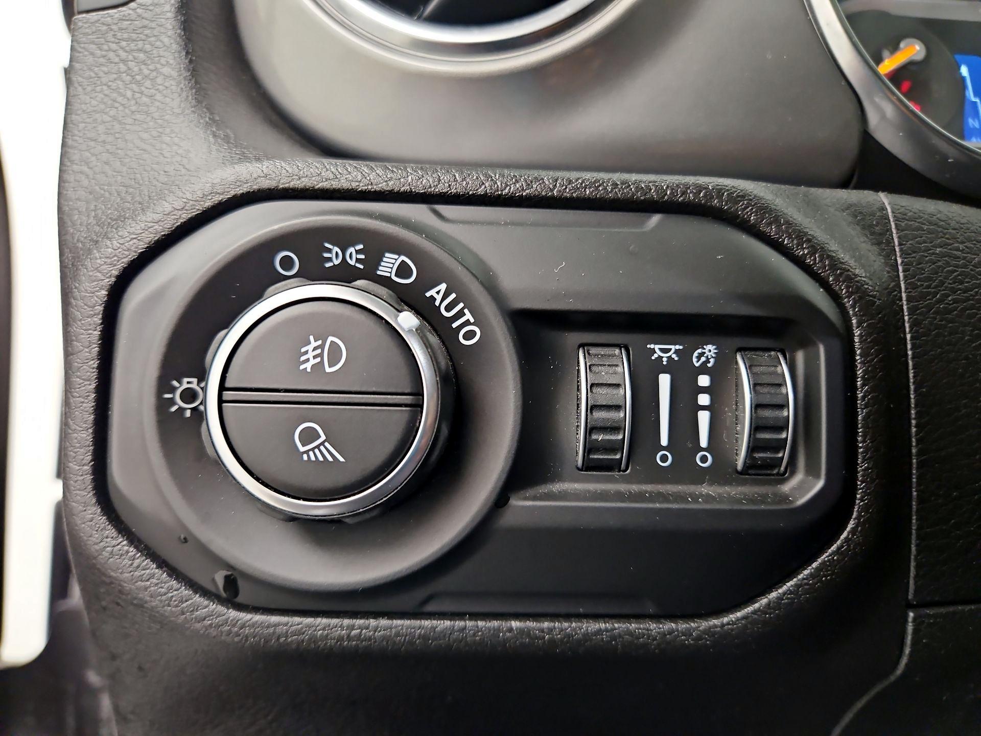 Thumbnail: 2021 Jeep Gladiator - 13