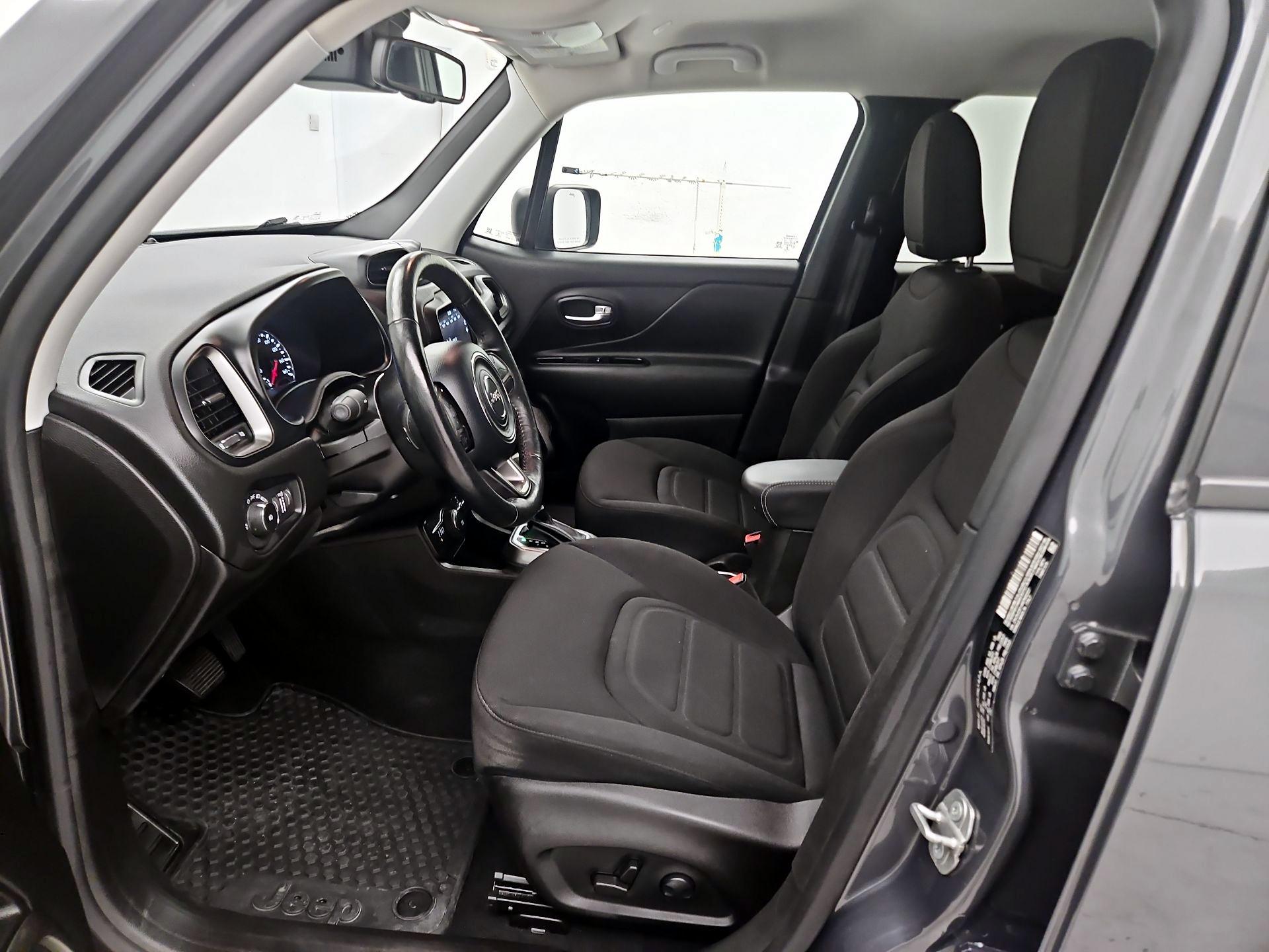 Thumbnail: 2022 Jeep Renegade - 11