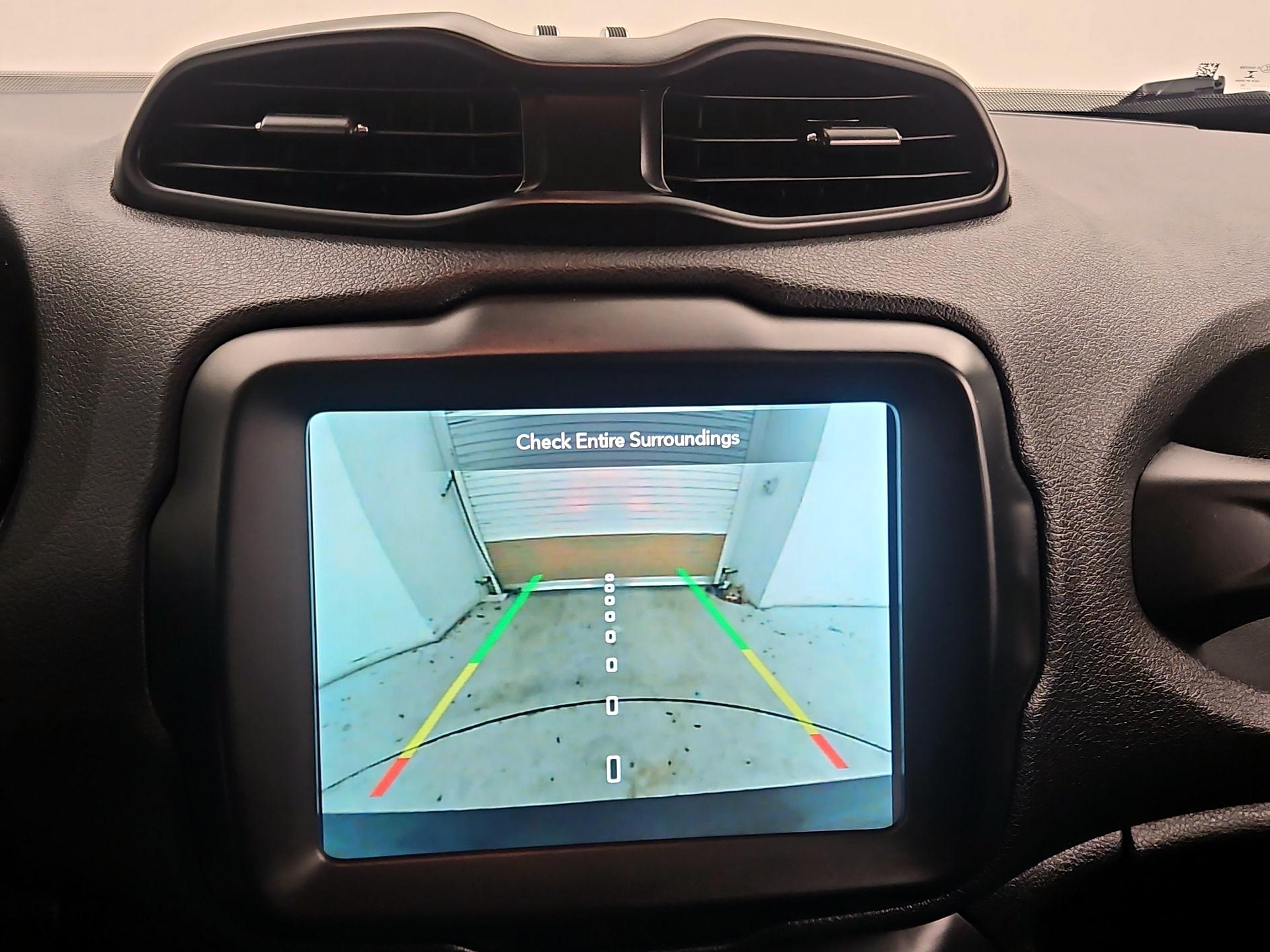 Thumbnail: 2022 Jeep Renegade - 14