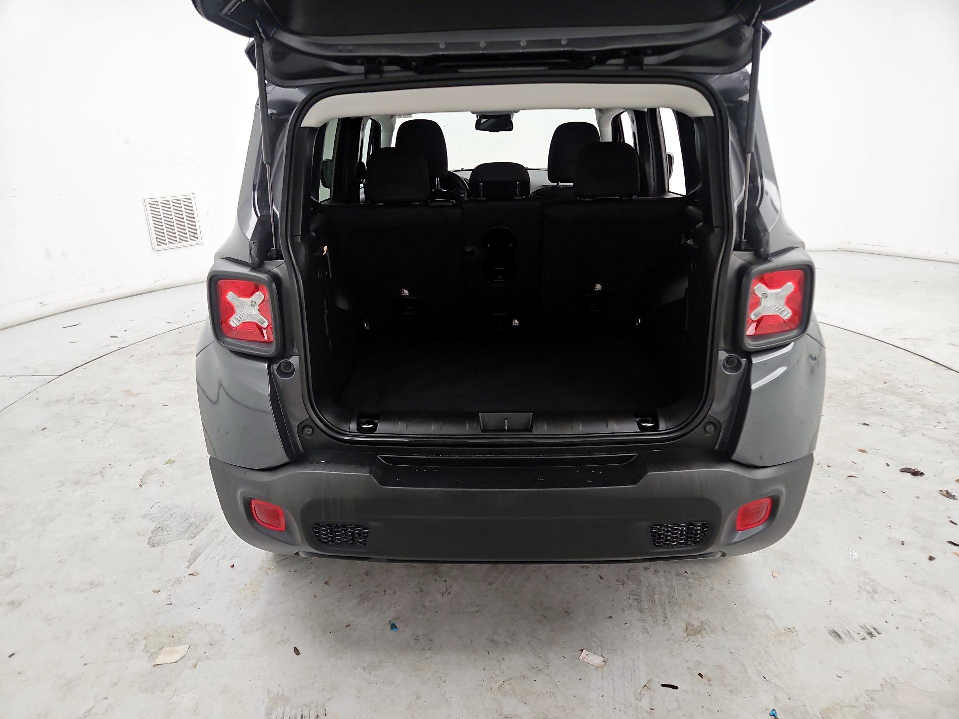 Thumbnail: 2022 Jeep Renegade - 20