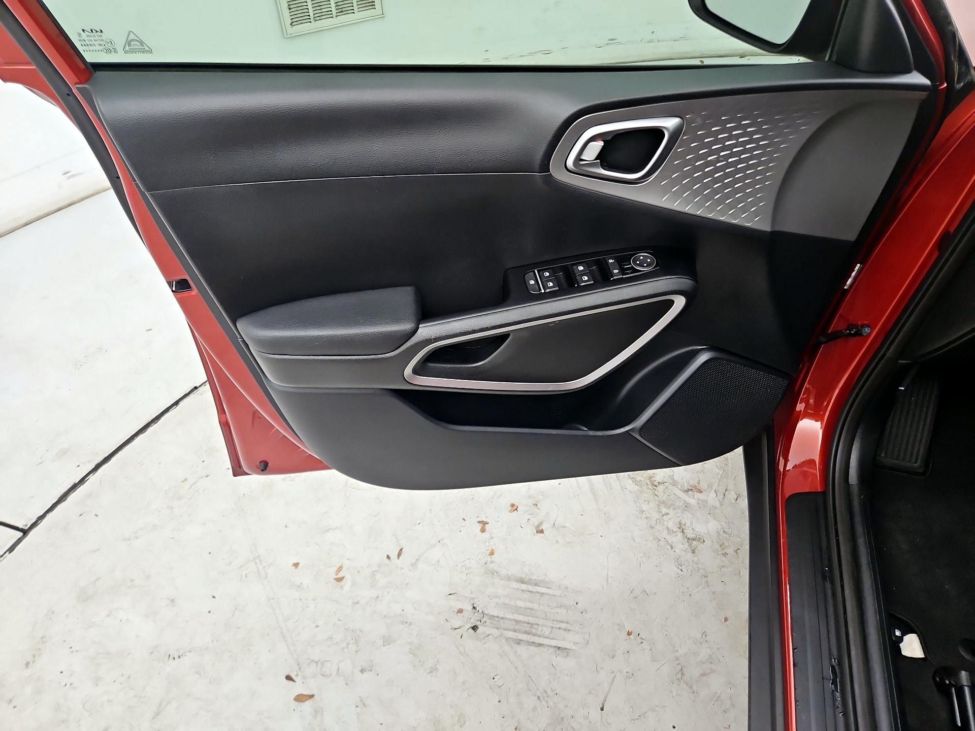 Thumbnail: 2023 Kia Soul - 12