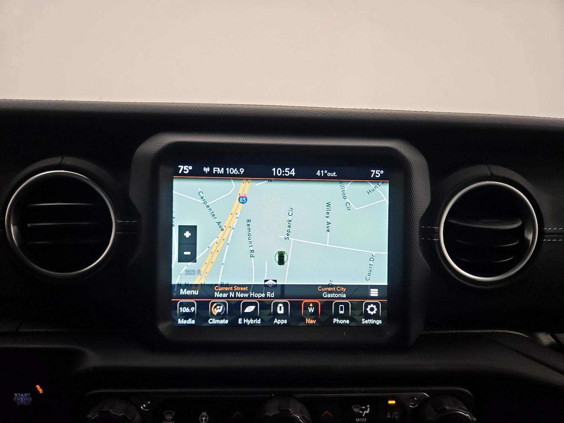 Thumbnail: 2022 Jeep Wrangler - 14