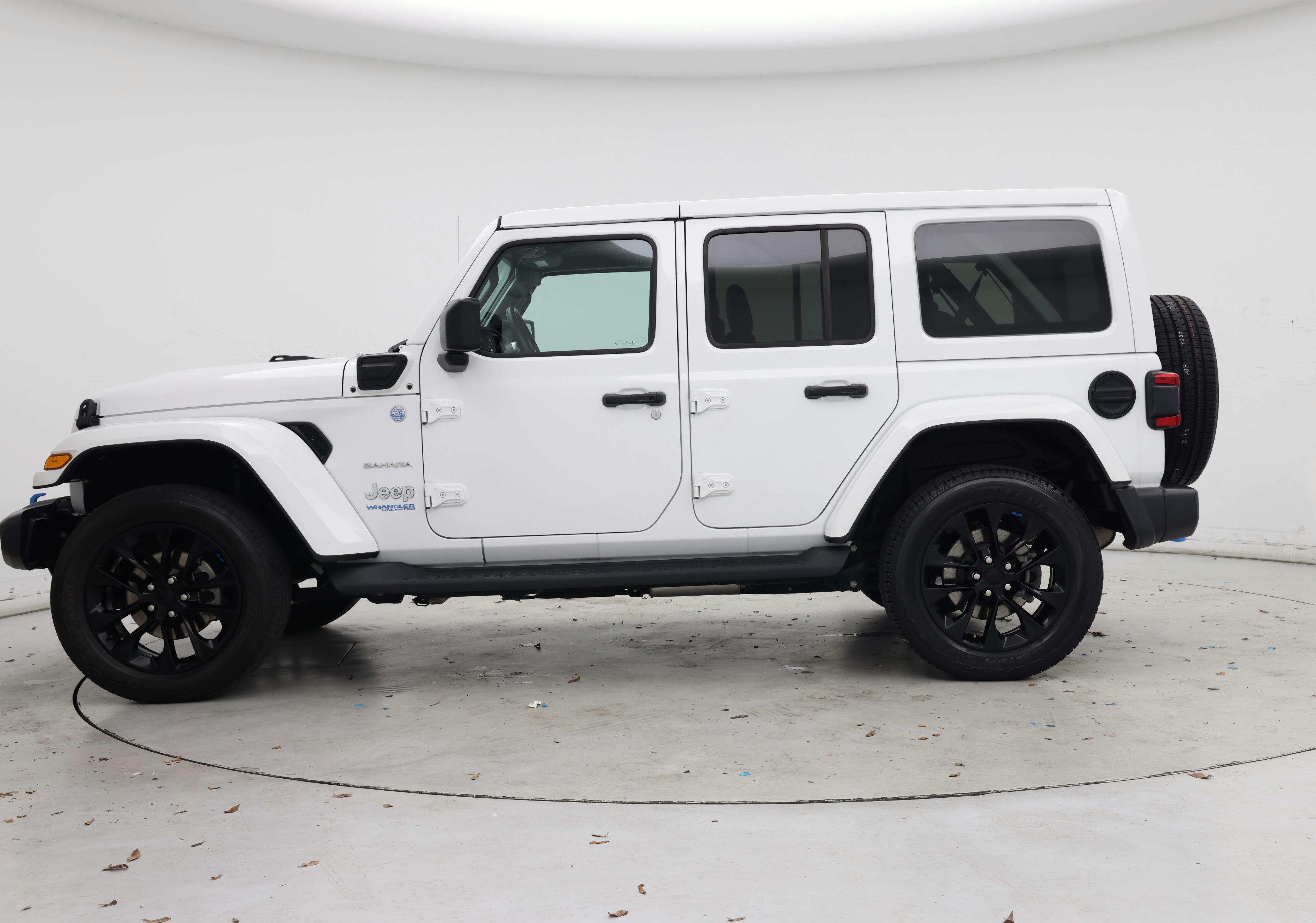 Thumbnail: 2022 Jeep Wrangler - 3