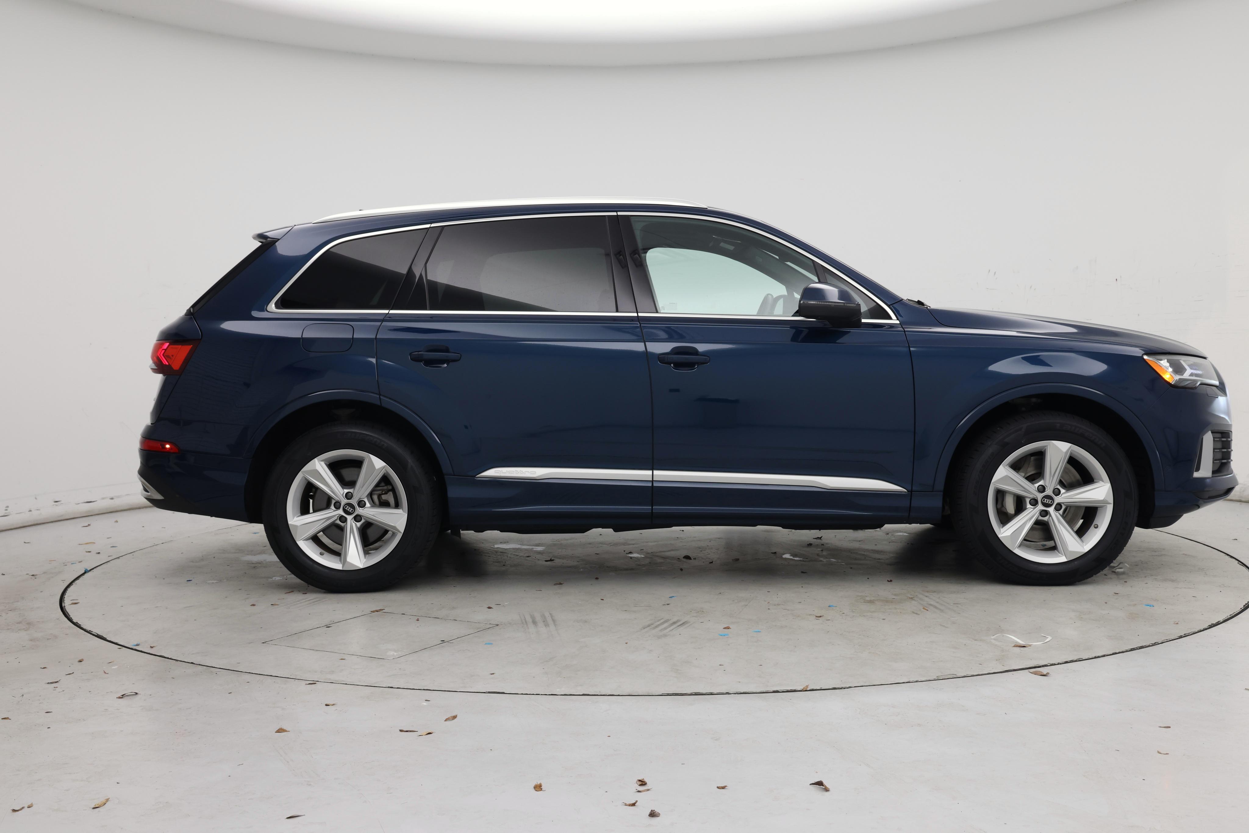 Thumbnail: 2022 Audi Q7 - 7