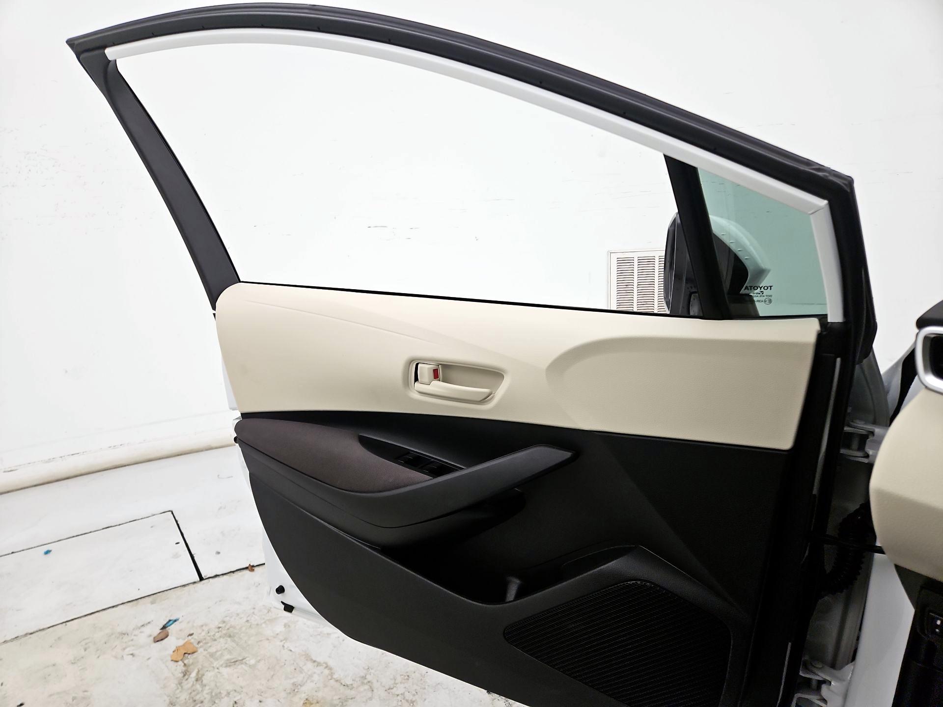 Thumbnail: 2022 Toyota Corolla - 12