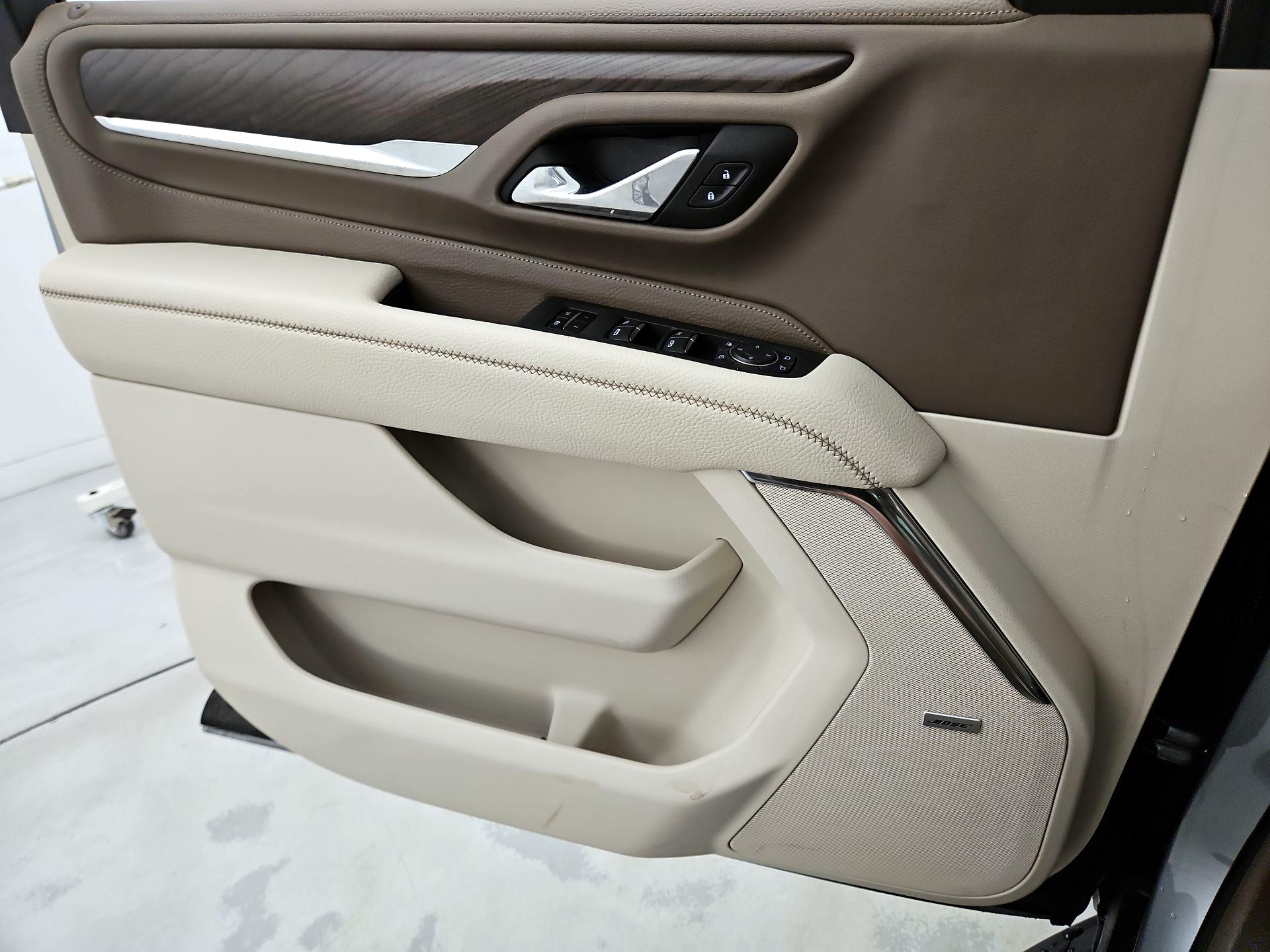 Thumbnail: 2024 GMC Yukon XL - 12