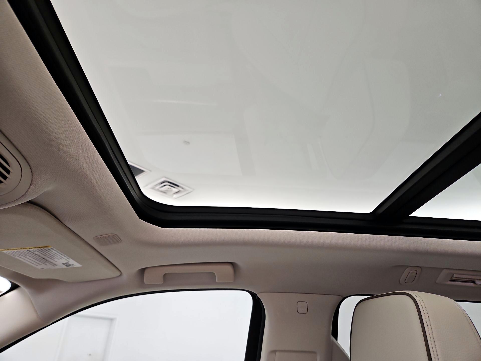 Thumbnail: 2024 GMC Yukon XL - 20