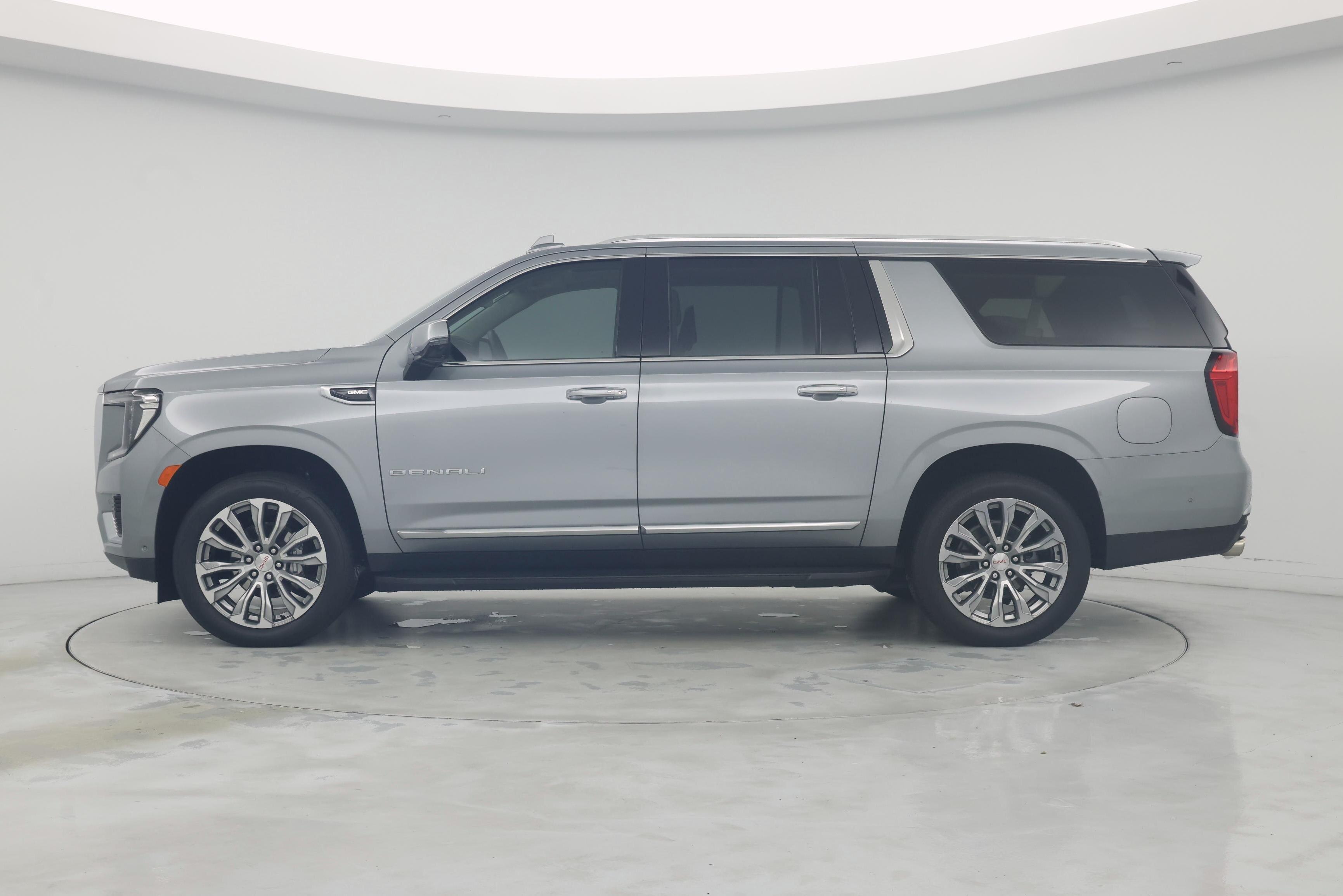 Thumbnail: 2024 GMC Yukon XL - 3