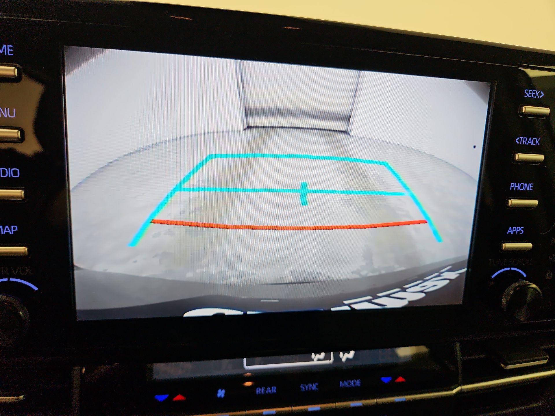 Thumbnail: 2021 Toyota Sienna - 14