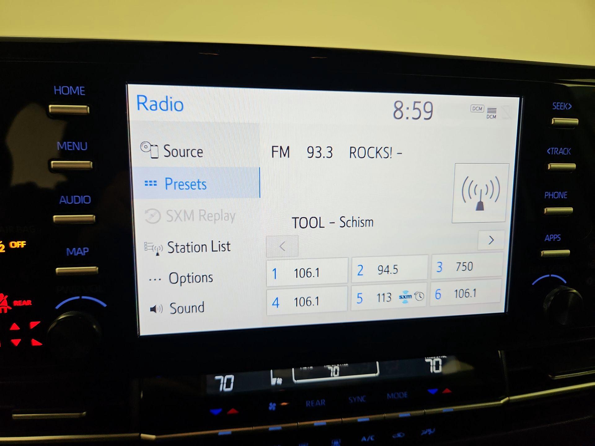 Thumbnail: 2021 Toyota Sienna - 15