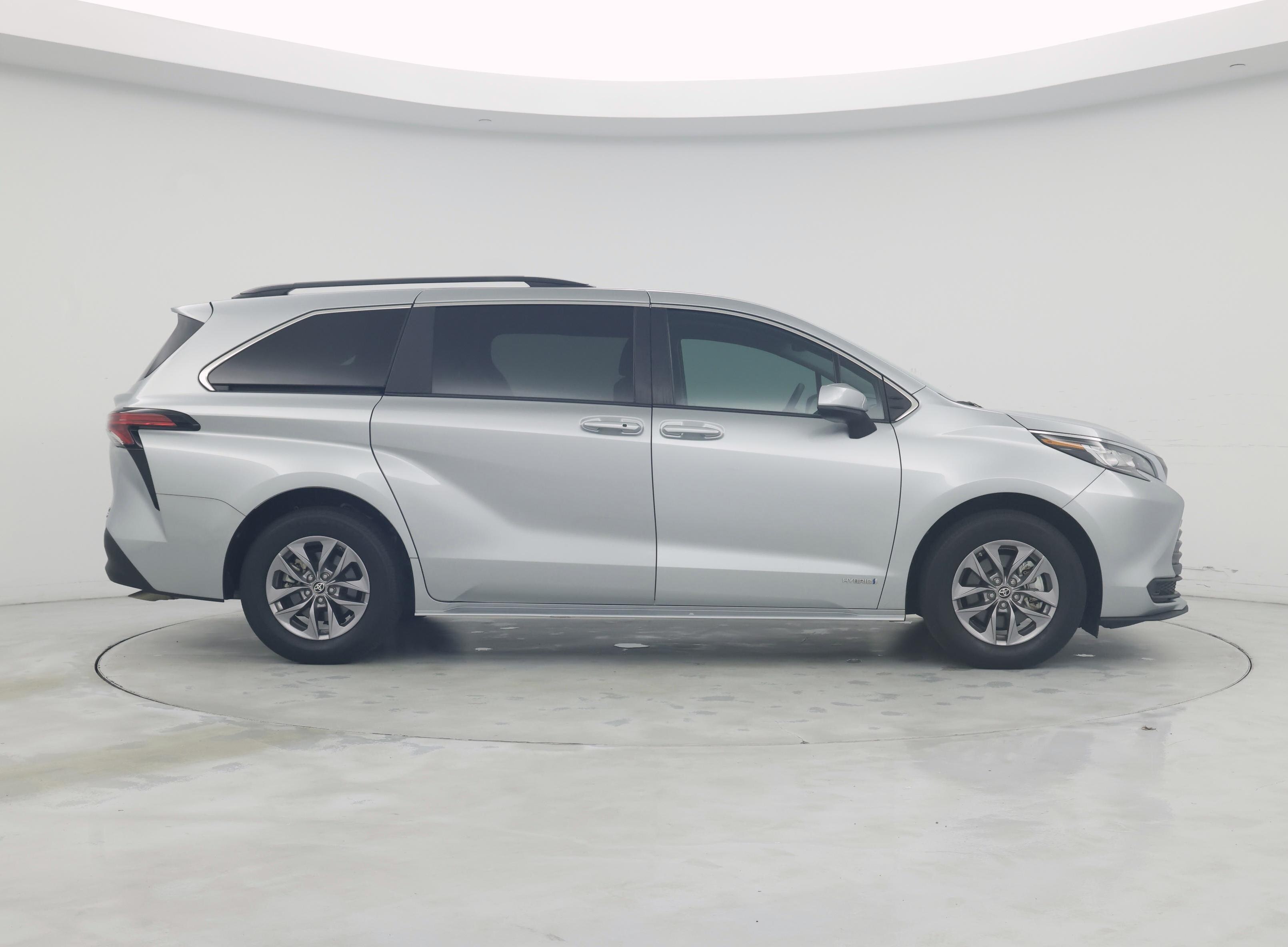 Thumbnail: 2021 Toyota Sienna - 7
