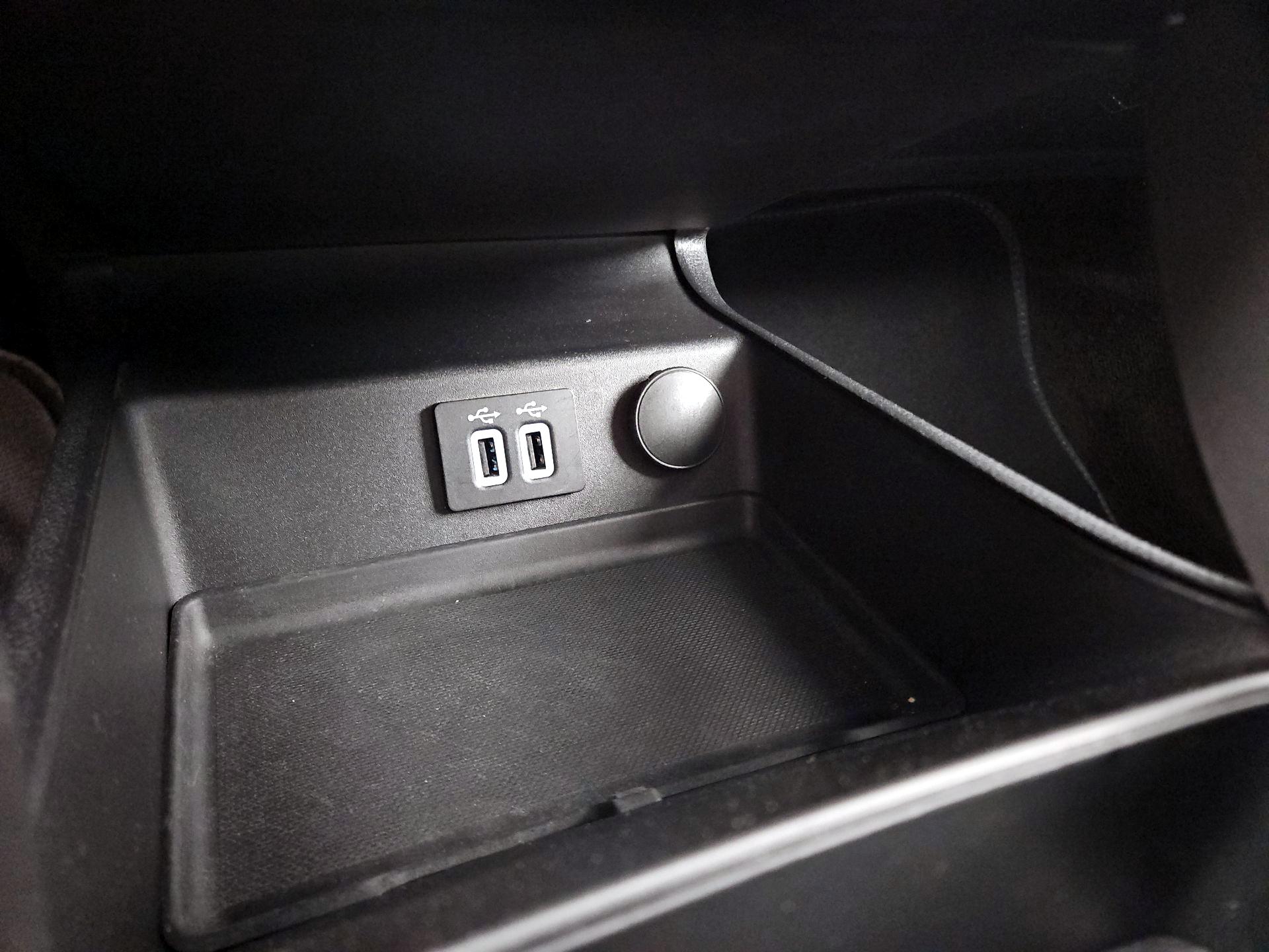 Thumbnail: 2019 Ford Fusion - 18