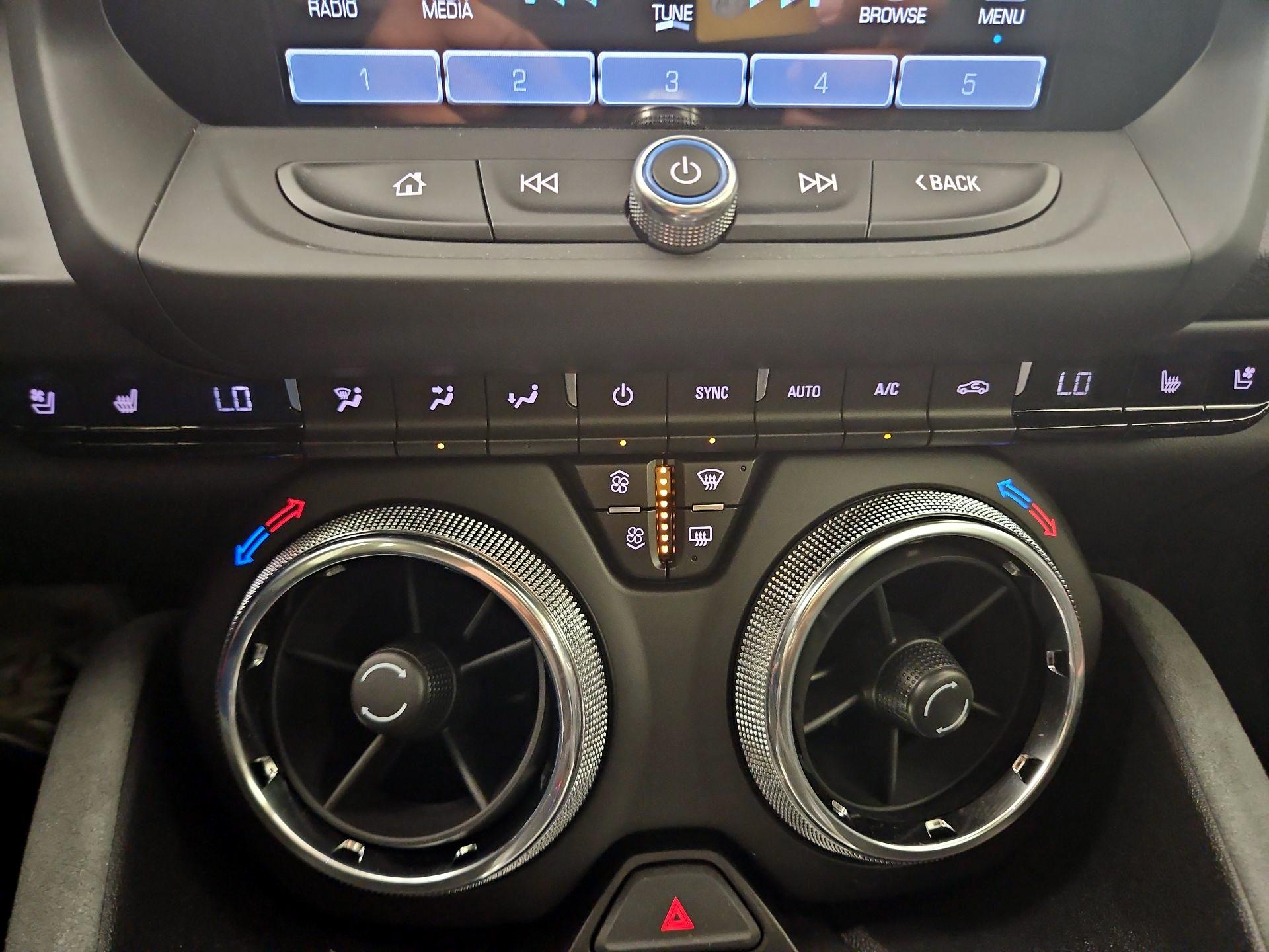 Thumbnail: 2017 Chevrolet Camaro - 17