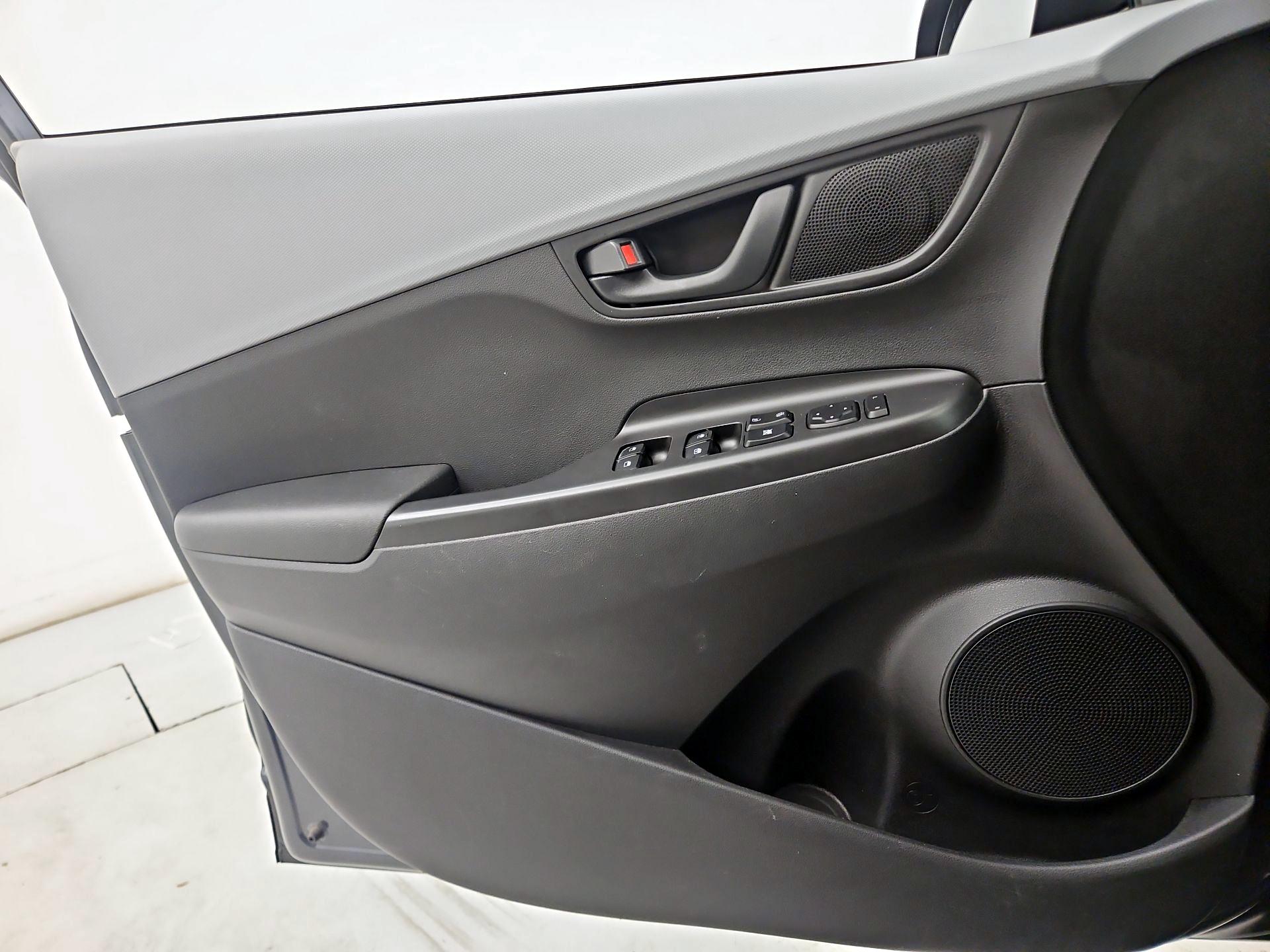 Thumbnail: 2021 Hyundai Kona - 12