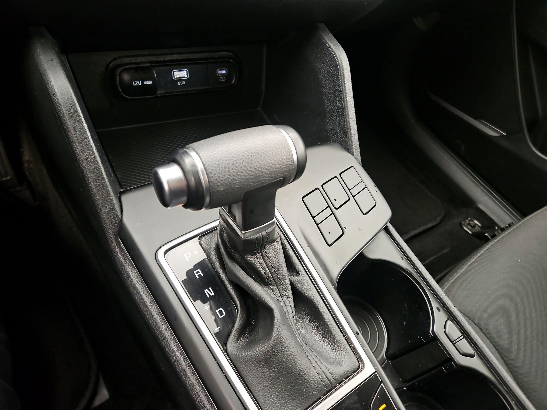 Thumbnail: 2023 Kia Sportage - 17