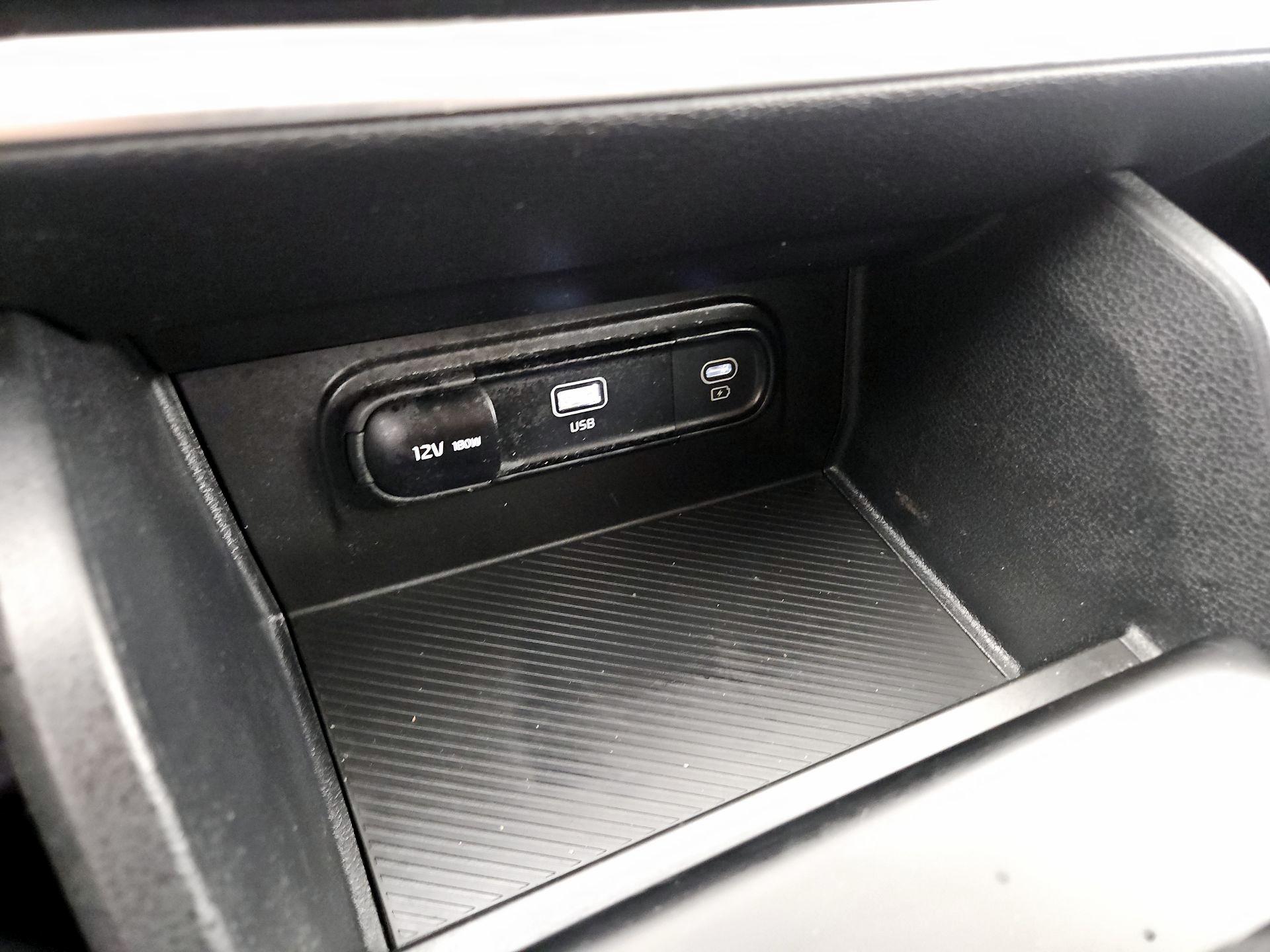 Thumbnail: 2023 Kia Sportage - 18