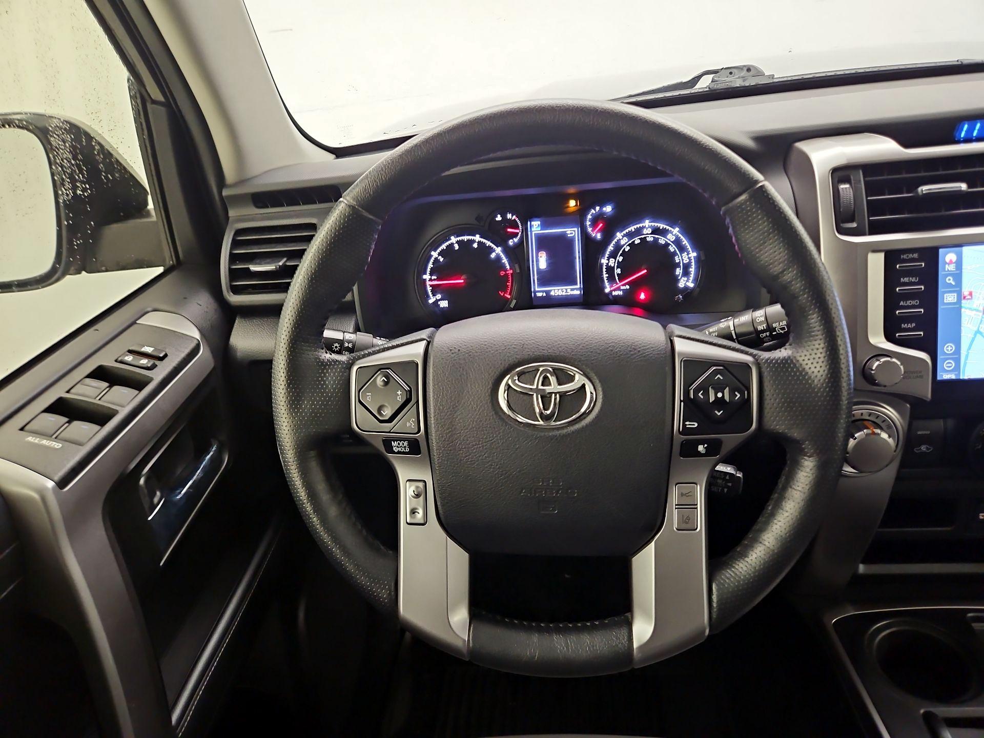 Thumbnail: 2023 Toyota 4Runner - 10