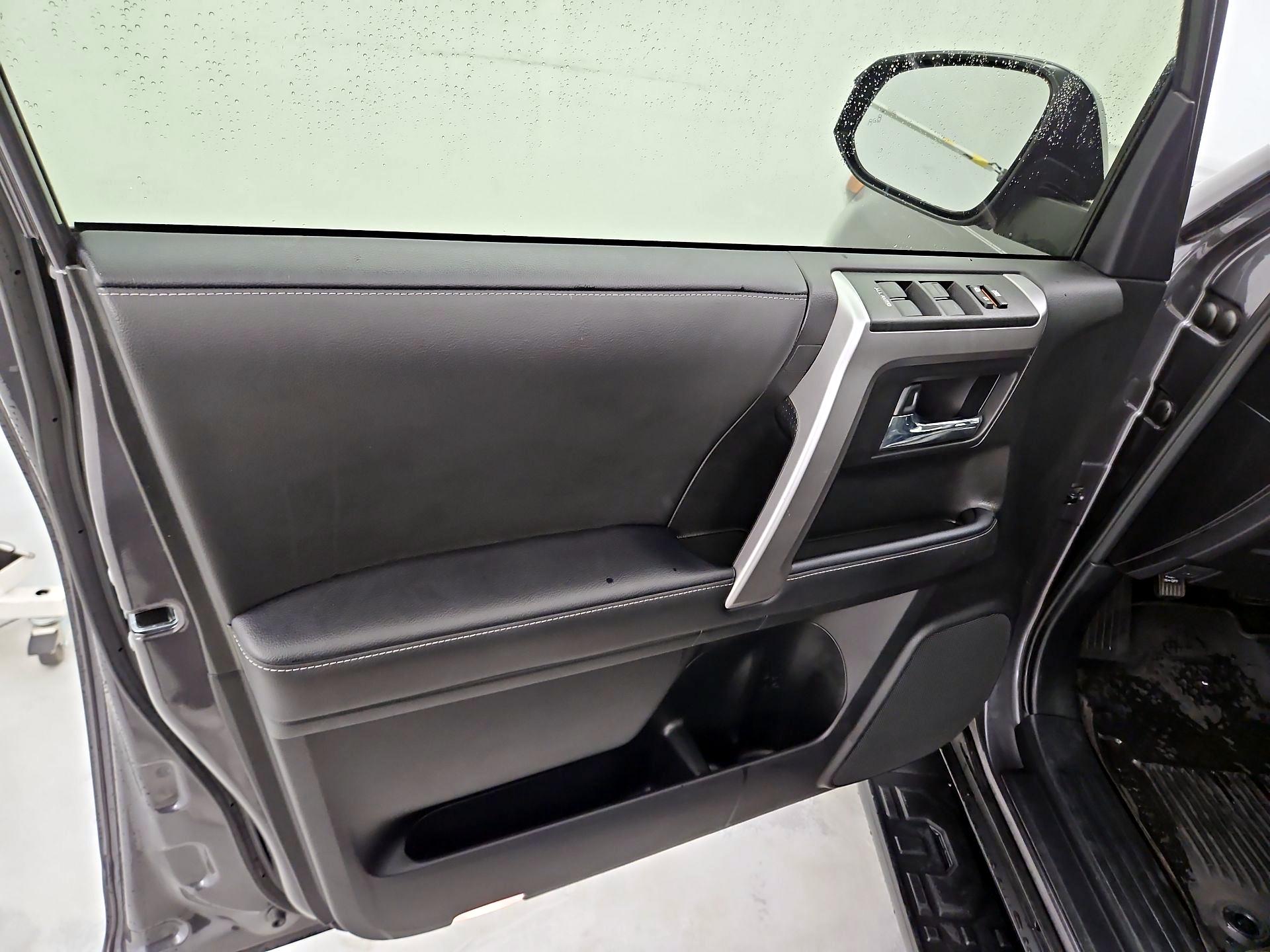 Thumbnail: 2023 Toyota 4Runner - 12