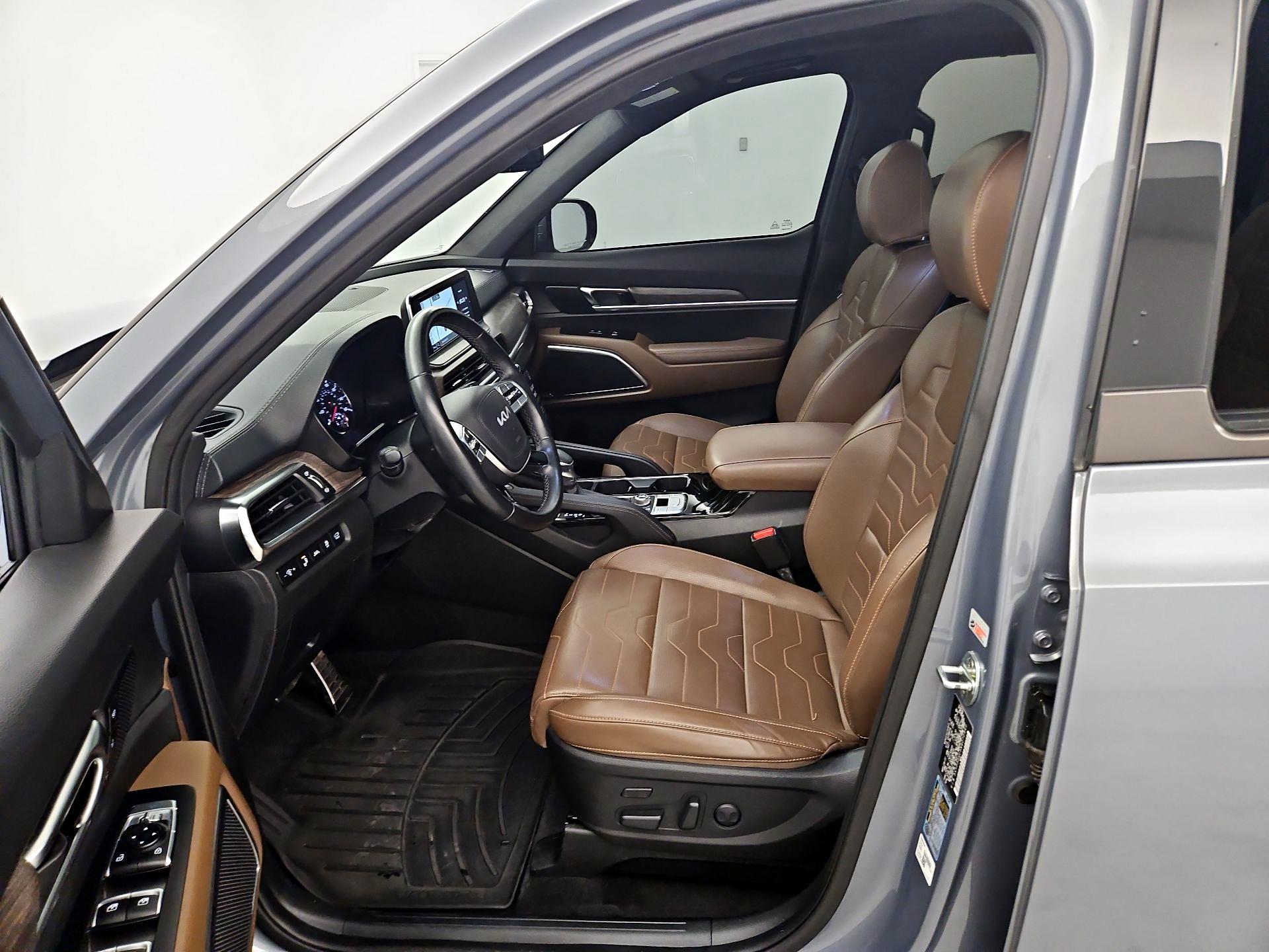 Thumbnail: 2022 Kia Telluride - 11