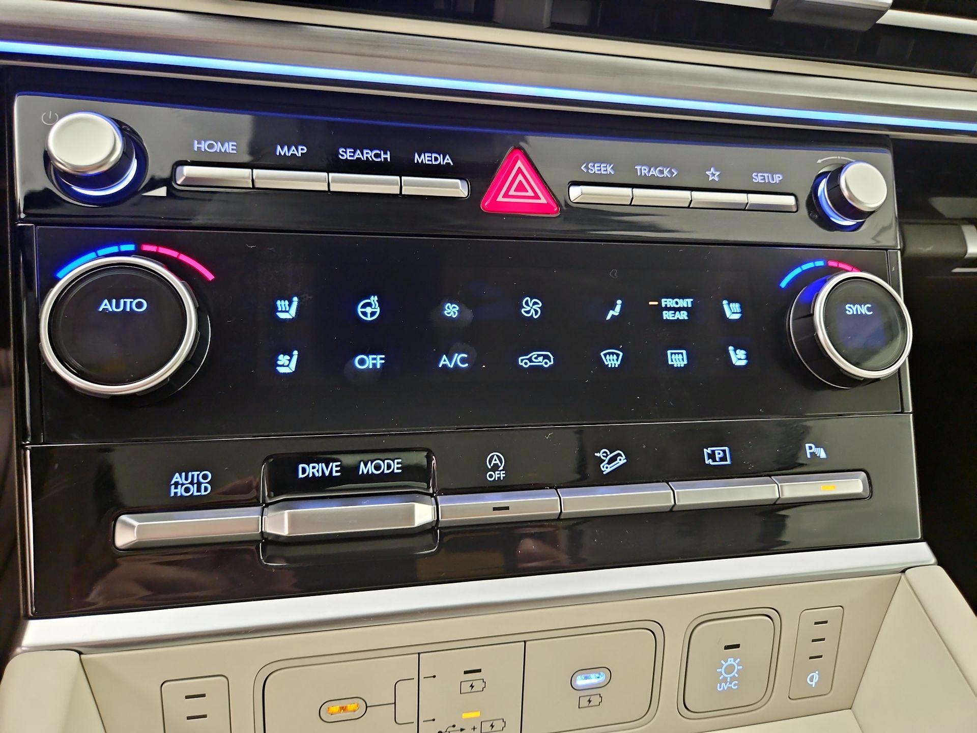 Thumbnail: 2025 Hyundai Santa Fe - 17