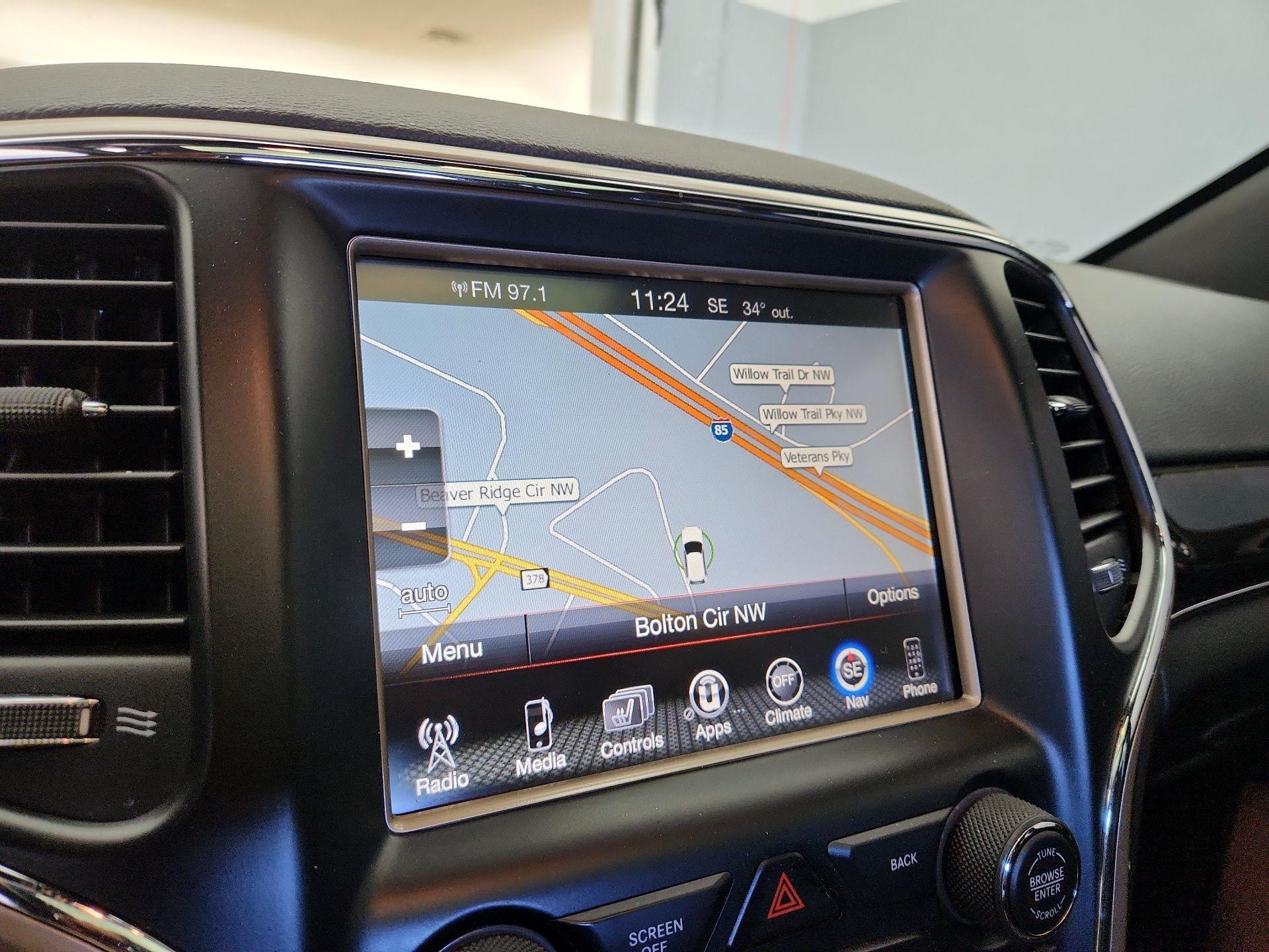 Thumbnail: 2015 Jeep Grand Cherokee - 14