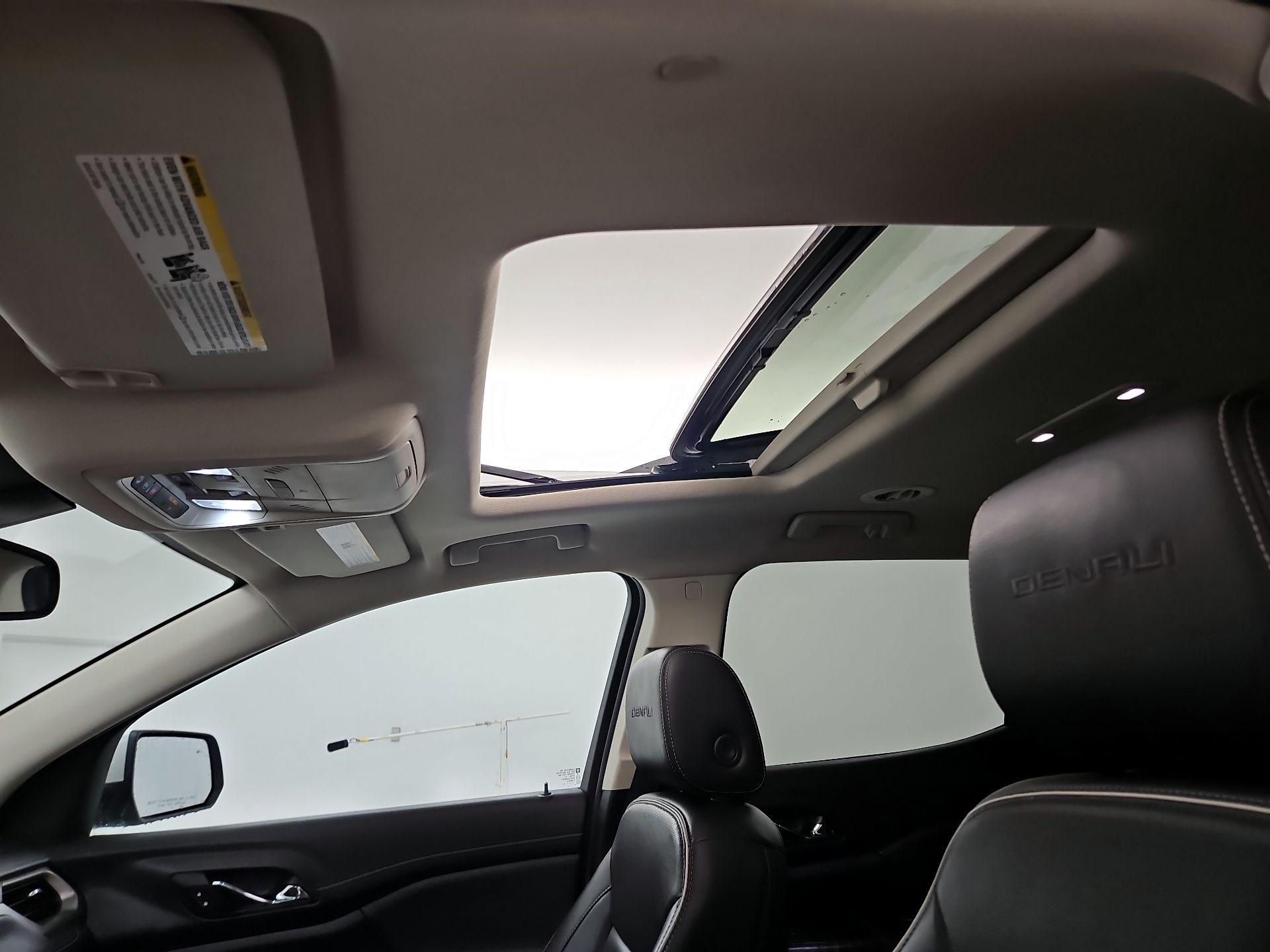 Thumbnail: 2021 GMC Acadia - 20