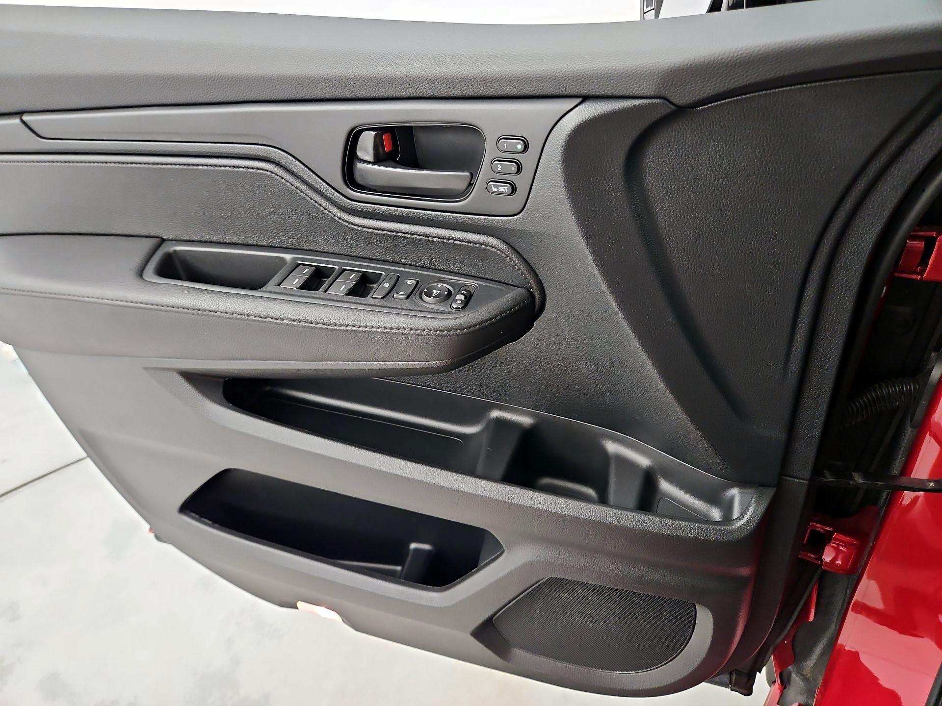 Thumbnail: 2023 Honda Odyssey - 12