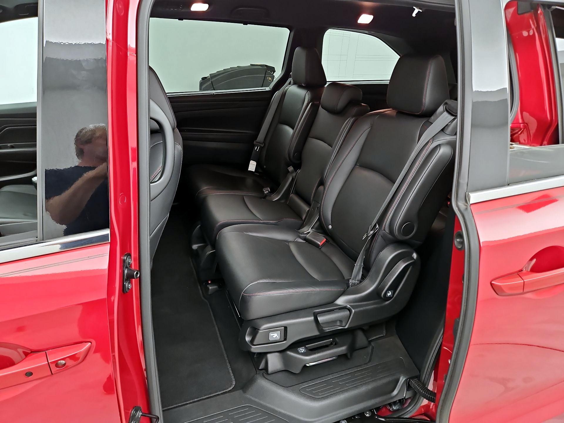 Thumbnail: 2023 Honda Odyssey - 20