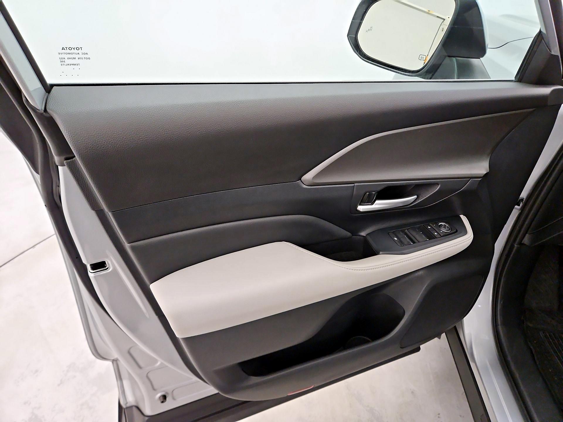 Thumbnail: 2024 Toyota Highlander - 12