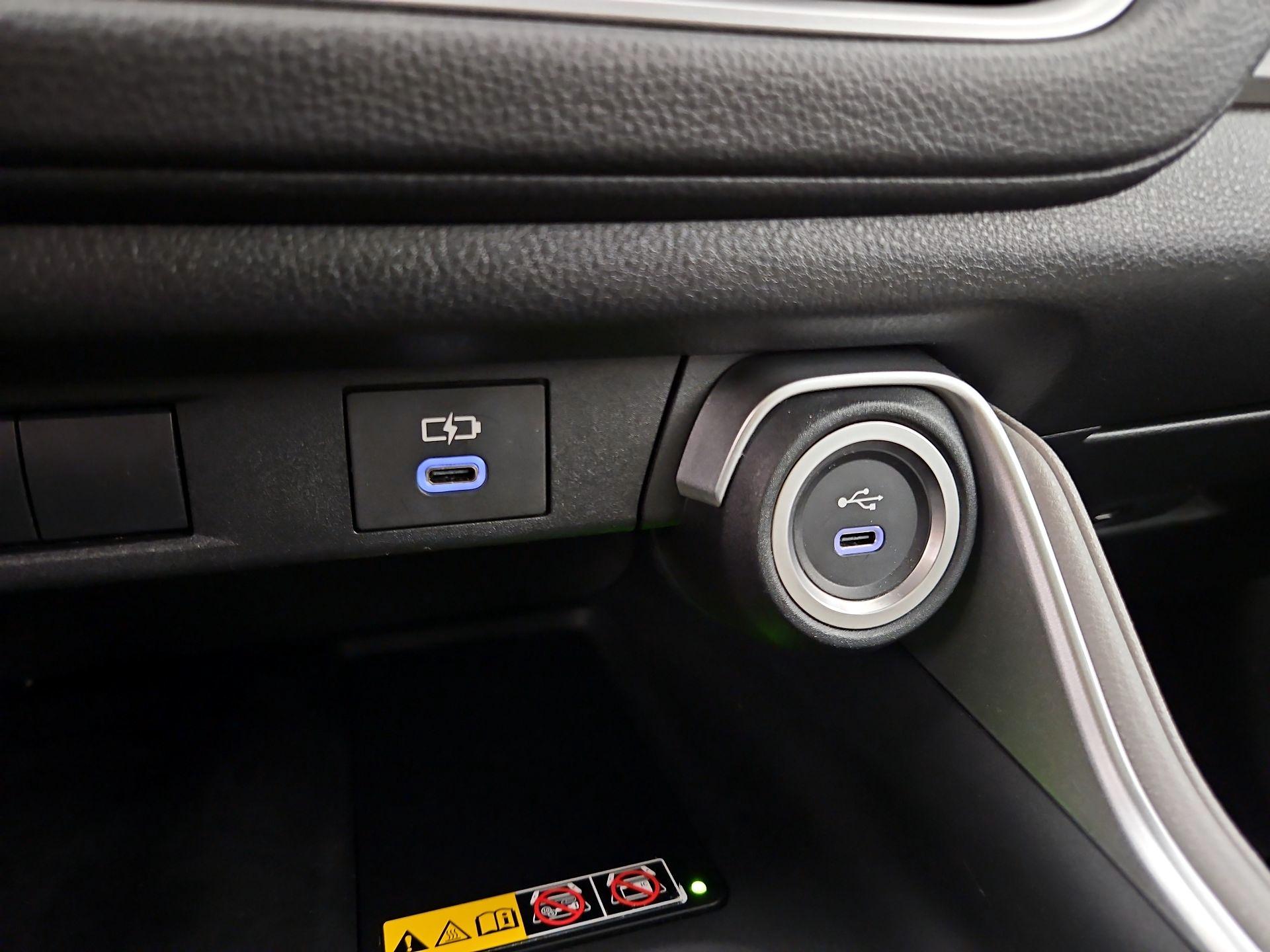 Thumbnail: 2024 Toyota Highlander - 18