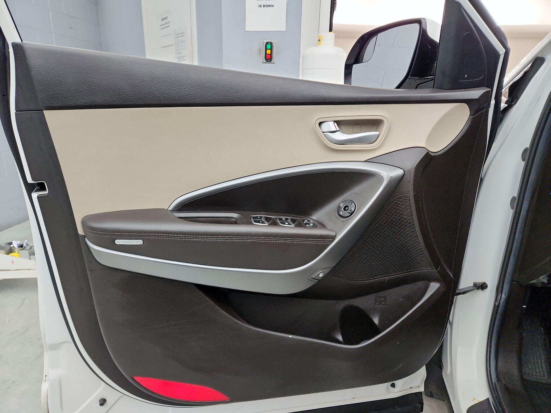 Thumbnail: 2017 Hyundai Santa Fe - 12