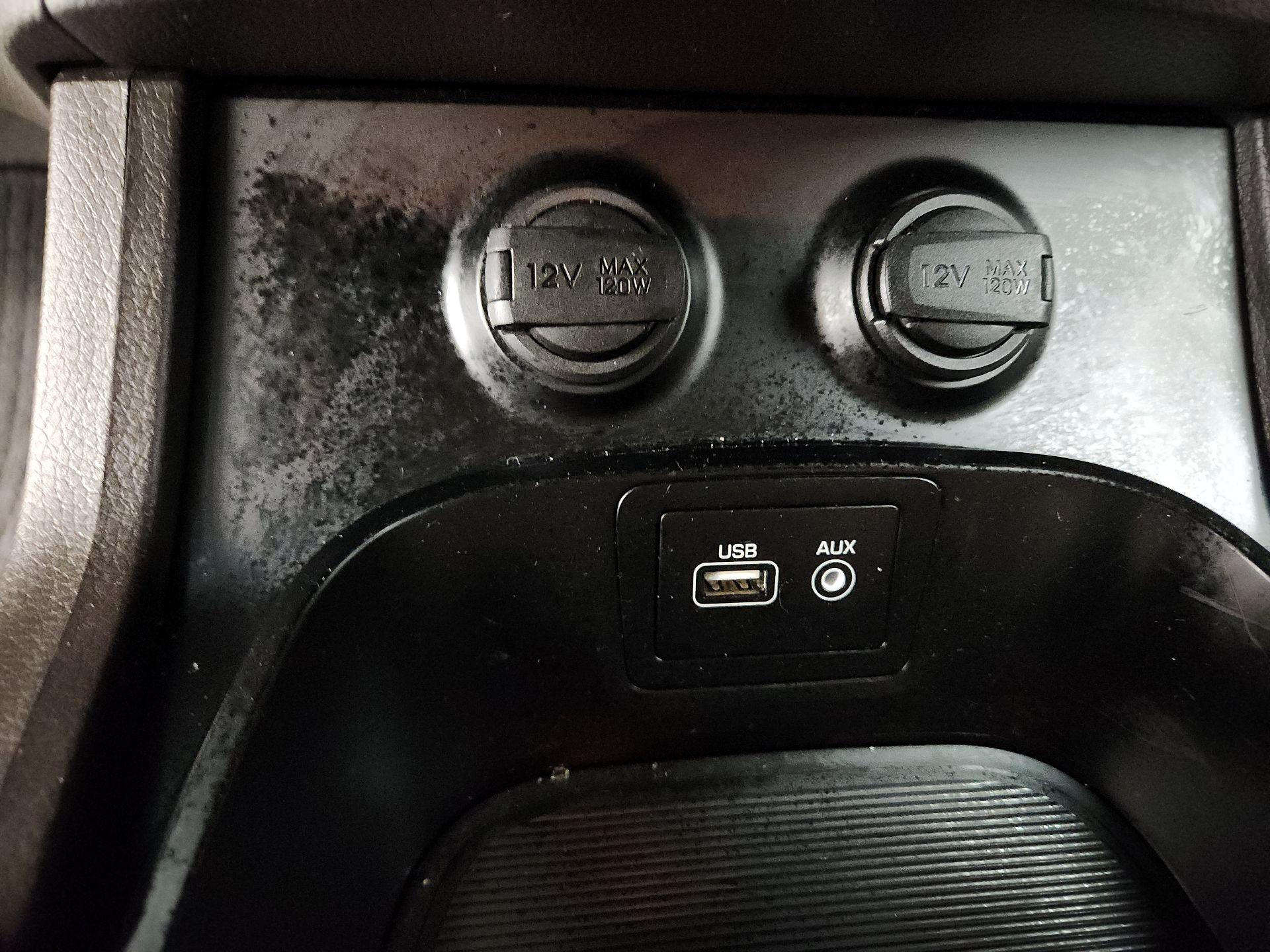 Thumbnail: 2017 Hyundai Santa Fe - 19