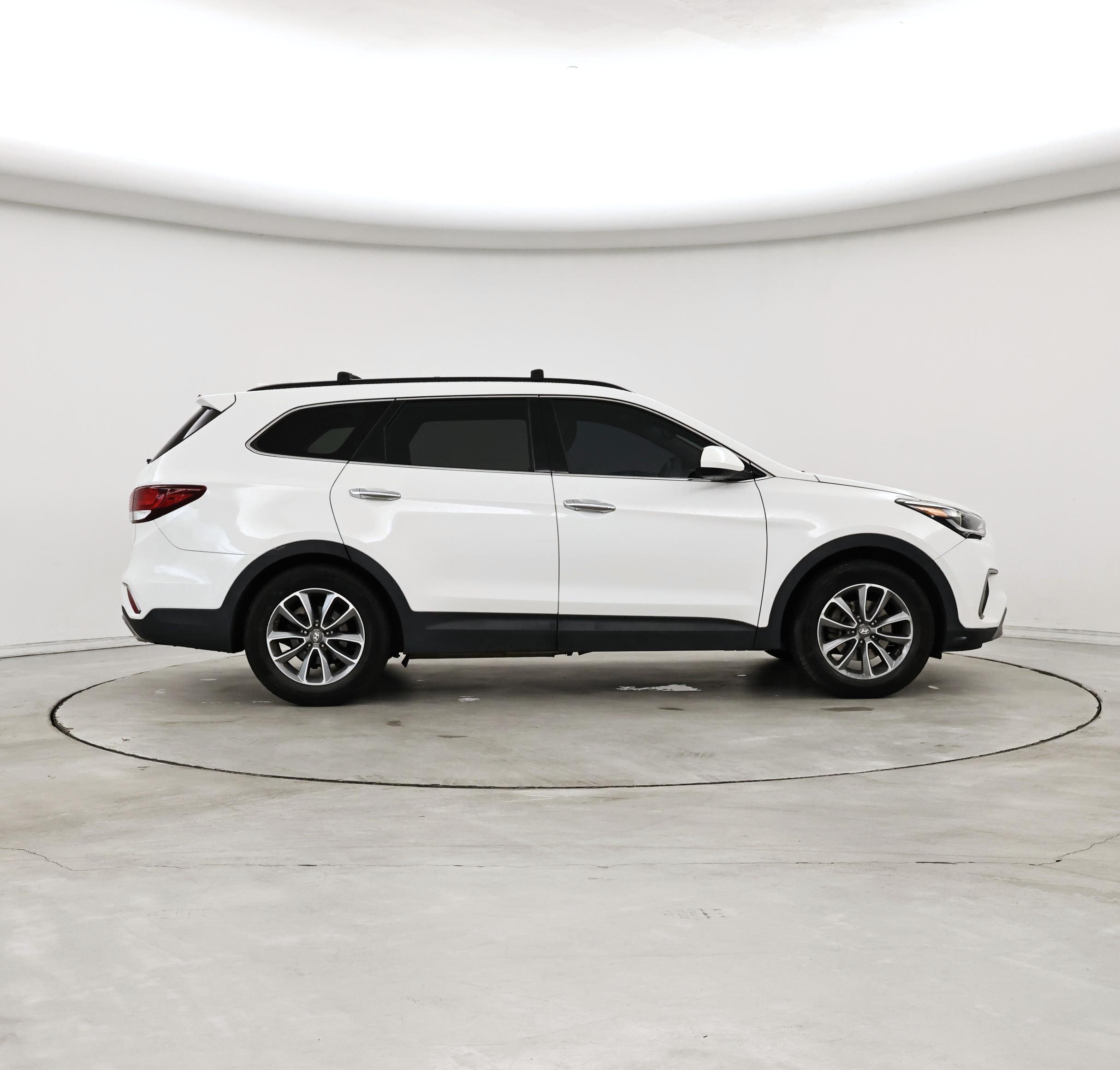 Thumbnail: 2017 Hyundai Santa Fe - 7