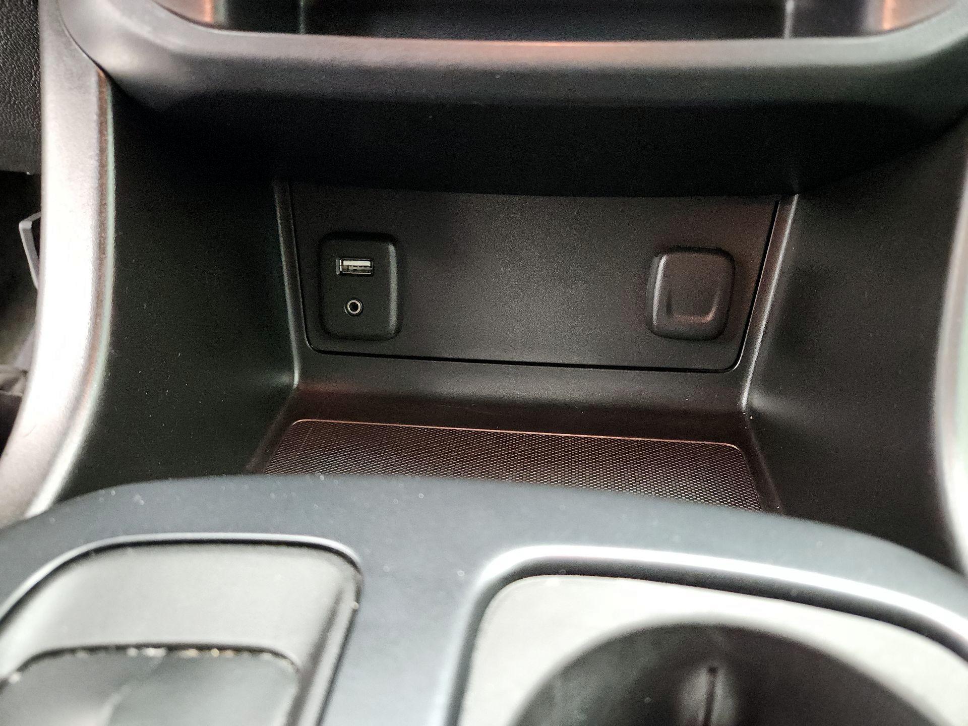 Thumbnail: 2016 Chevrolet Colorado - 18