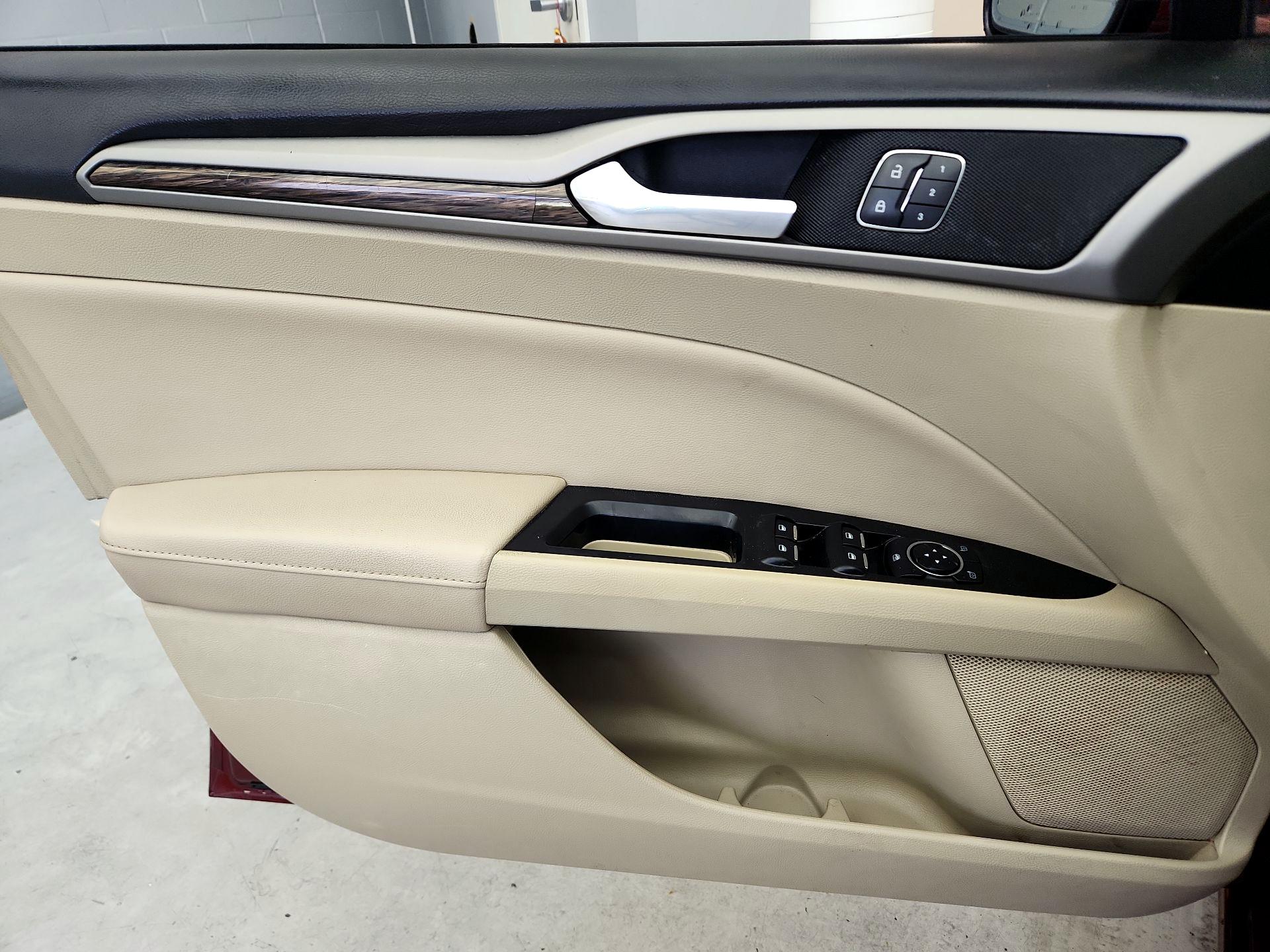 Thumbnail: 2014 Ford Fusion - 12