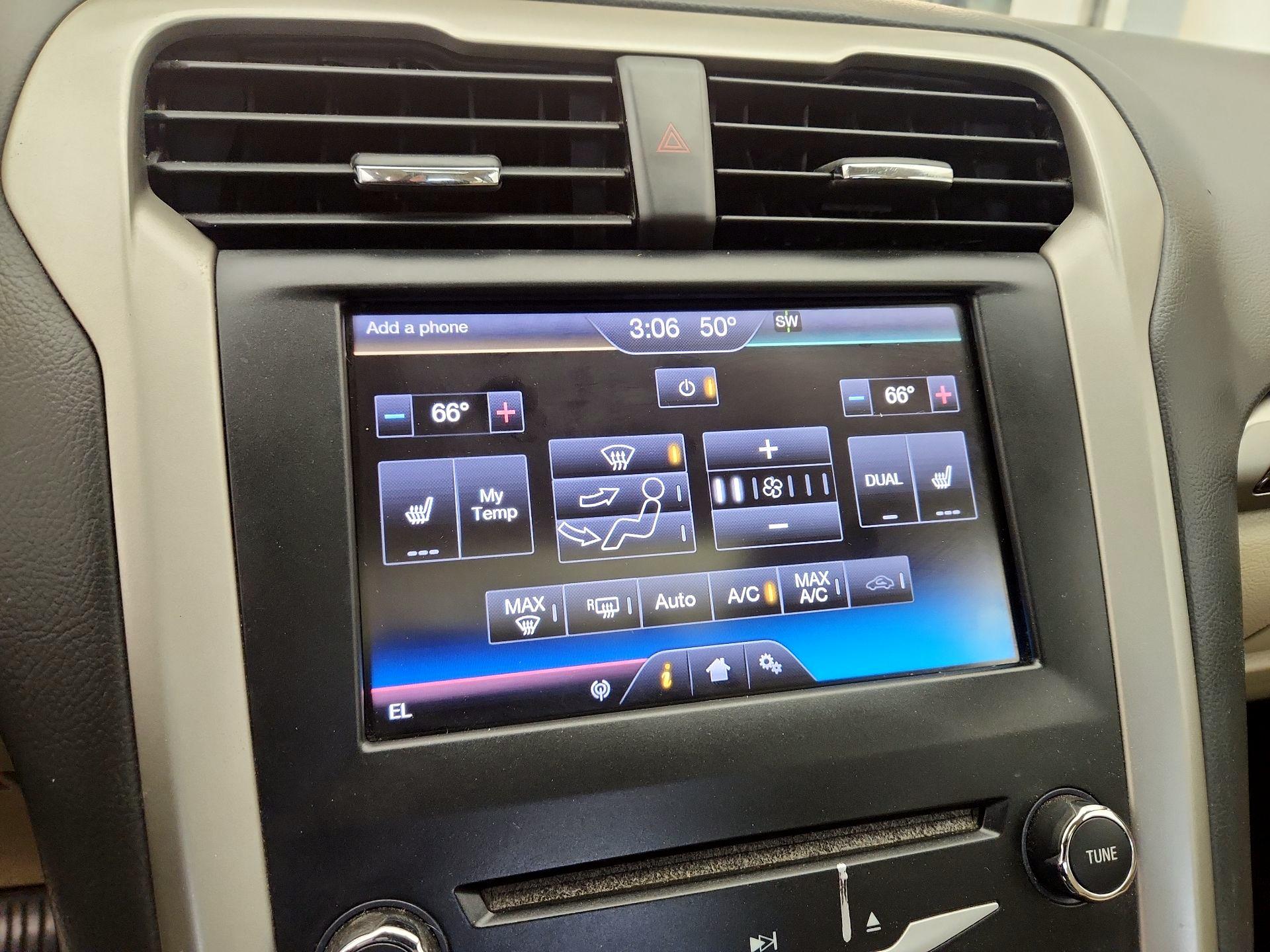 Thumbnail: 2014 Ford Fusion - 16