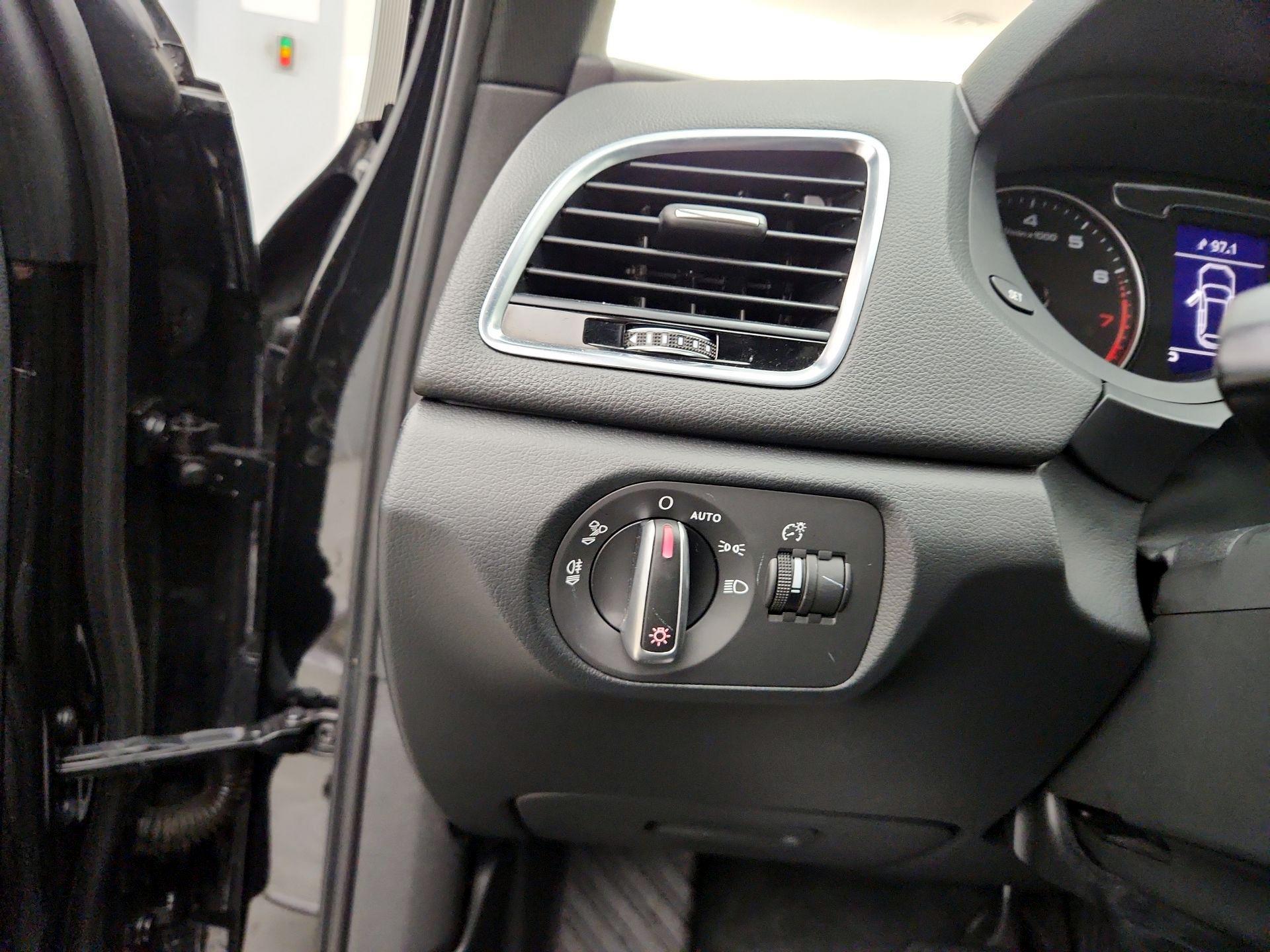 Thumbnail: 2016 Audi Q3 - 13