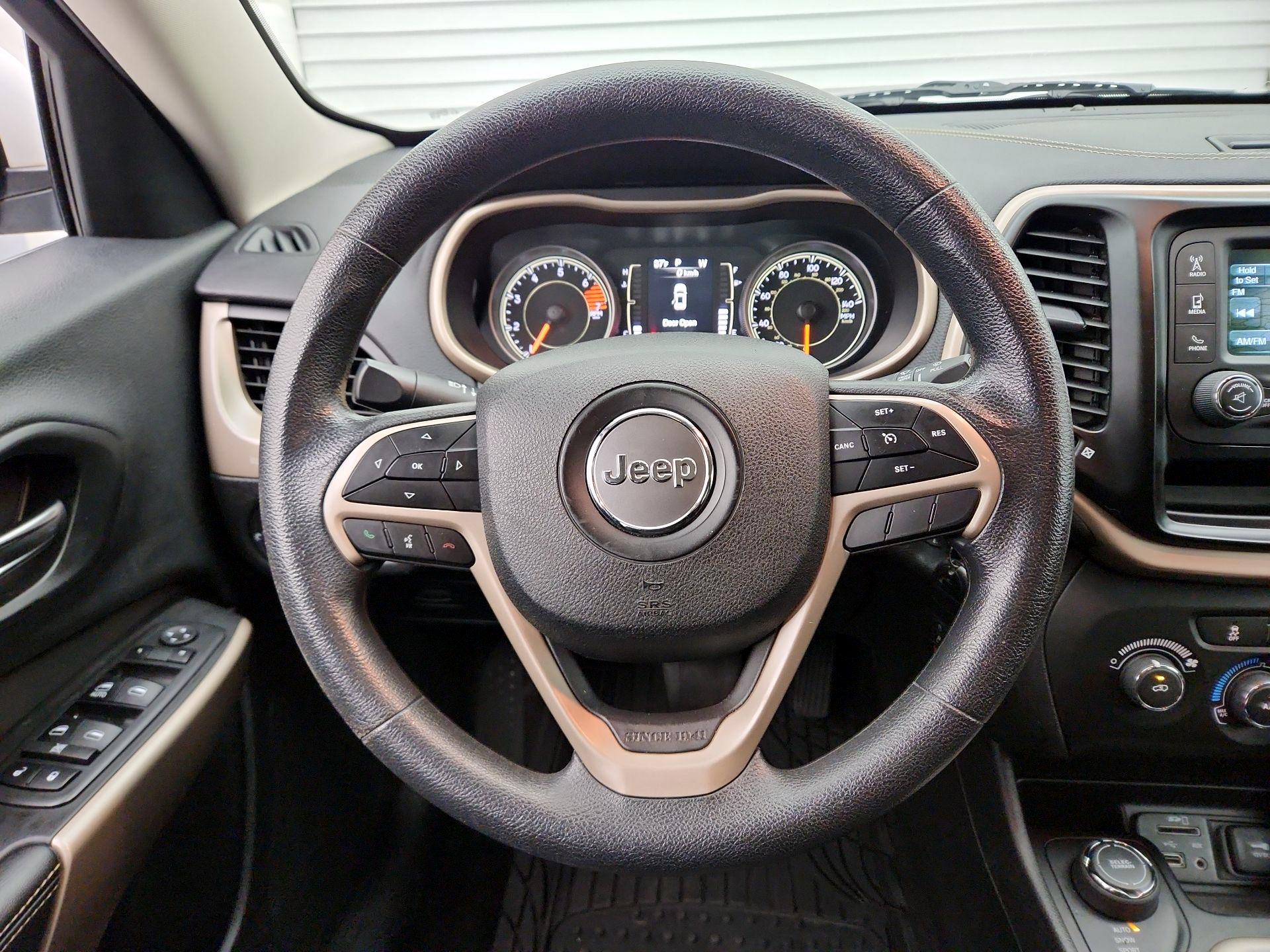 Thumbnail: 2018 Jeep Cherokee - 10